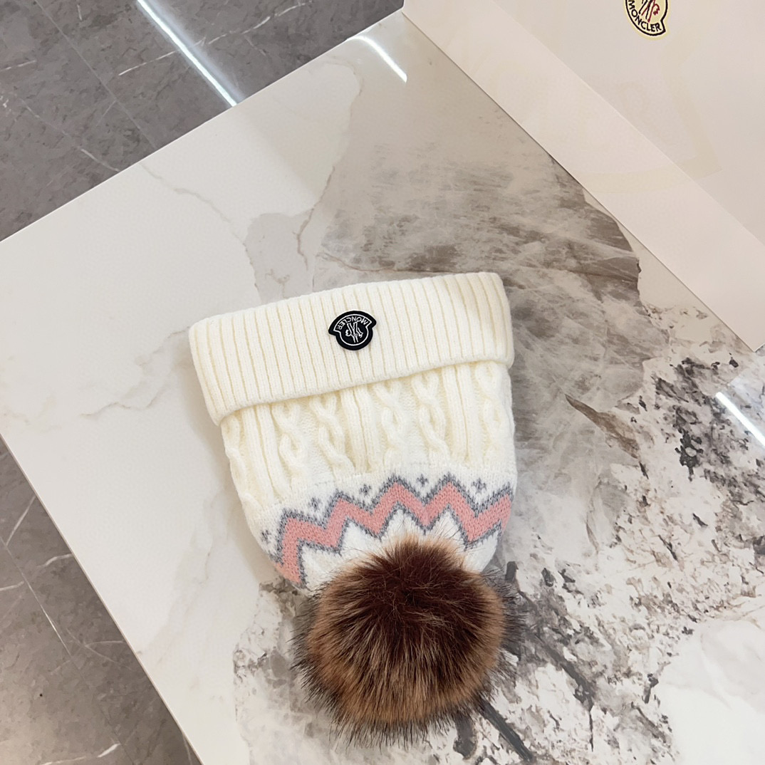 💛配防尘袋 【MONCLER蒙口】2025秋冬新款森系麻花纹路针织毛球毛线帽#非常有质感的一款～闭眼入