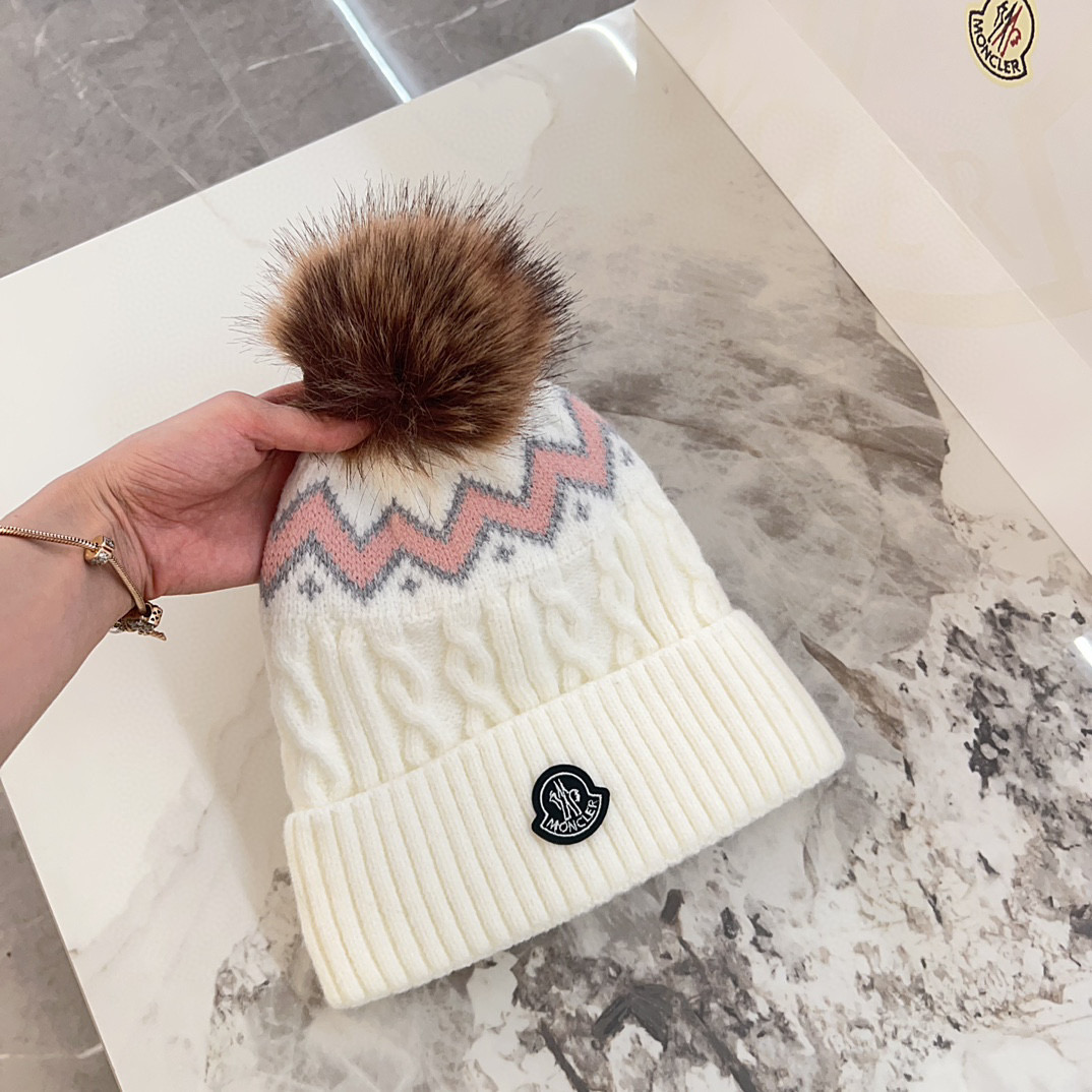 💛配防尘袋 【MONCLER蒙口】2025秋冬新款森系麻花纹路针织毛球毛线帽#非常有质感的一款～闭眼入