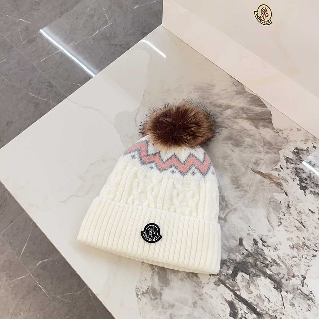💛配防尘袋 【MONCLER蒙口】2025秋冬新款森系麻花纹路针织毛球毛线帽#非常有质感的一款～闭眼入