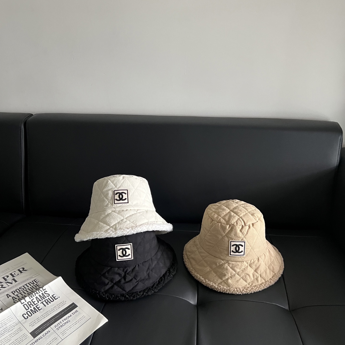 💛配防尘袋【CHANEL香奈儿】2025秋冬新款小香风羊羔毛渔夫帽，独特设计～复古文艺的一款