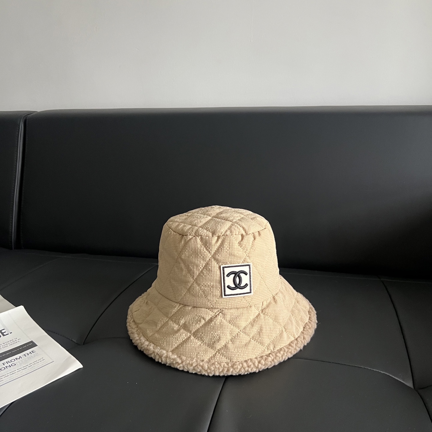 💛配防尘袋【CHANEL香奈儿】2025秋冬新款小香风羊羔毛渔夫帽，独特设计～复古文艺的一款