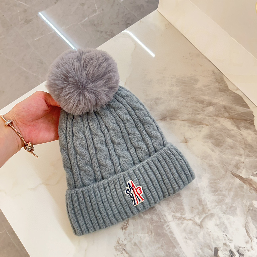 💛配防尘袋 【MONCLER蒙口】2025秋冬新款麻花纹路针织毛球毛线帽#非常有质感的一款～闭眼入