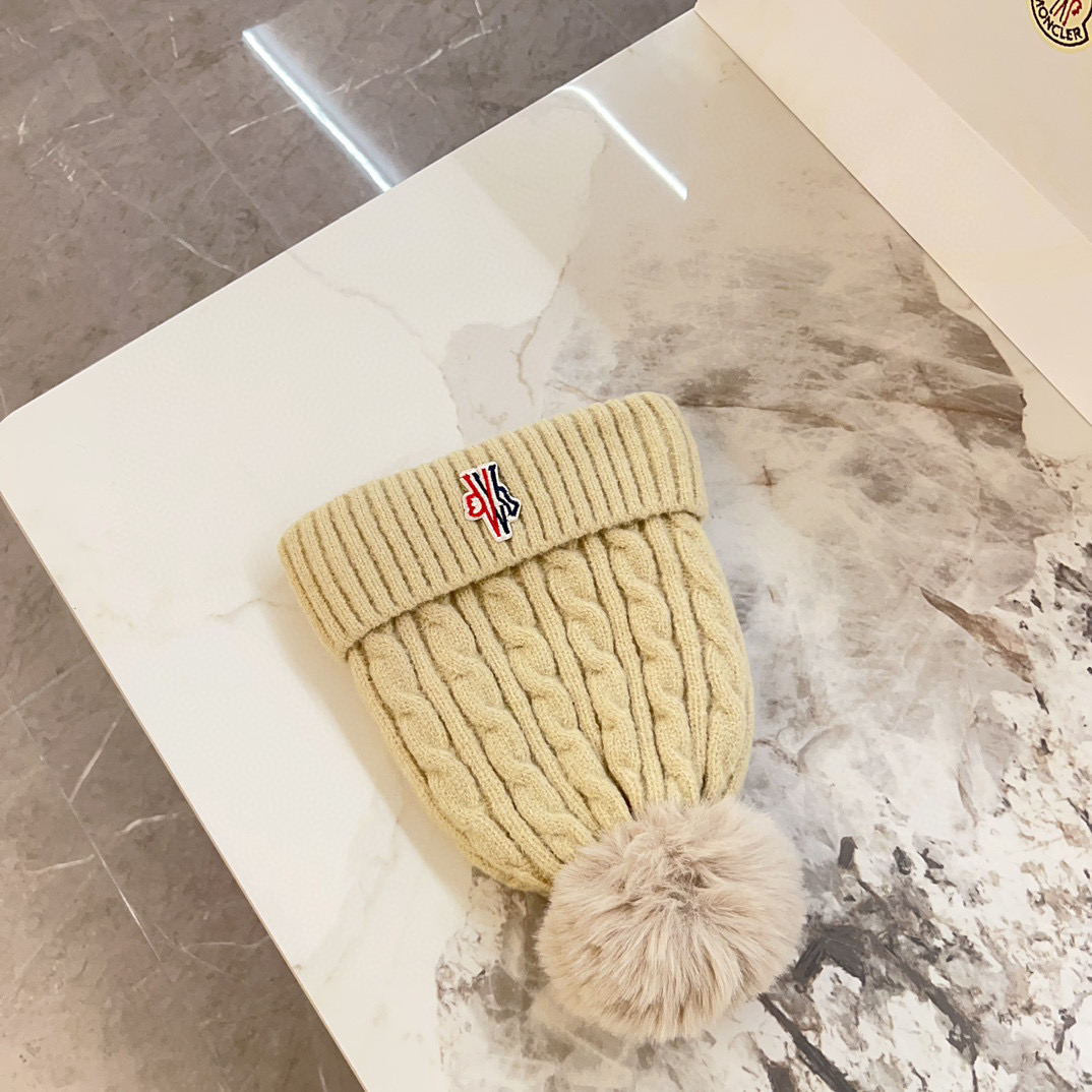 💛配防尘袋 【MONCLER蒙口】2025秋冬新款麻花纹路针织毛球毛线帽#非常有质感的一款～闭眼入