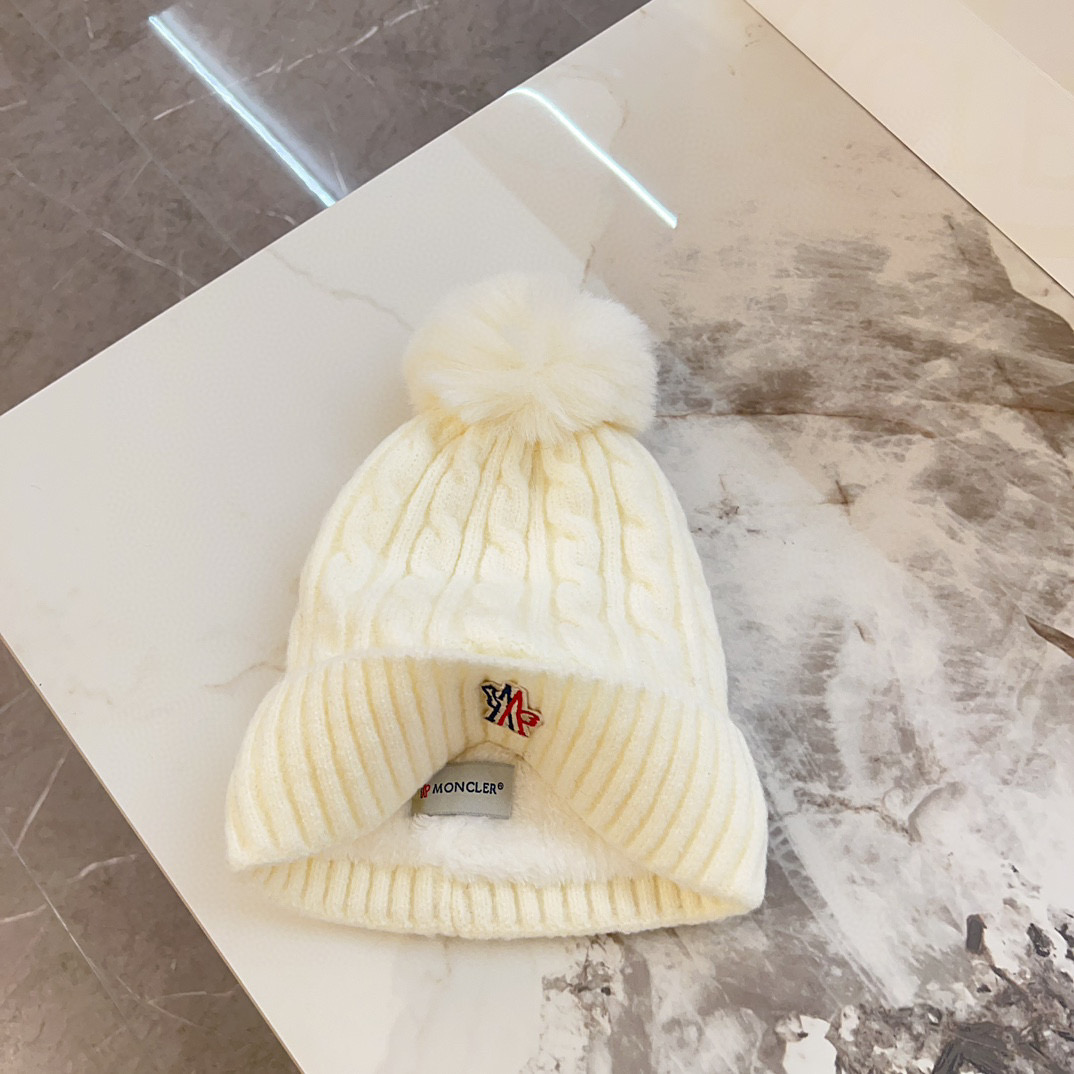 💛配防尘袋 【MONCLER蒙口】2025秋冬新款麻花纹路针织毛球毛线帽#非常有质感的一款～闭眼入