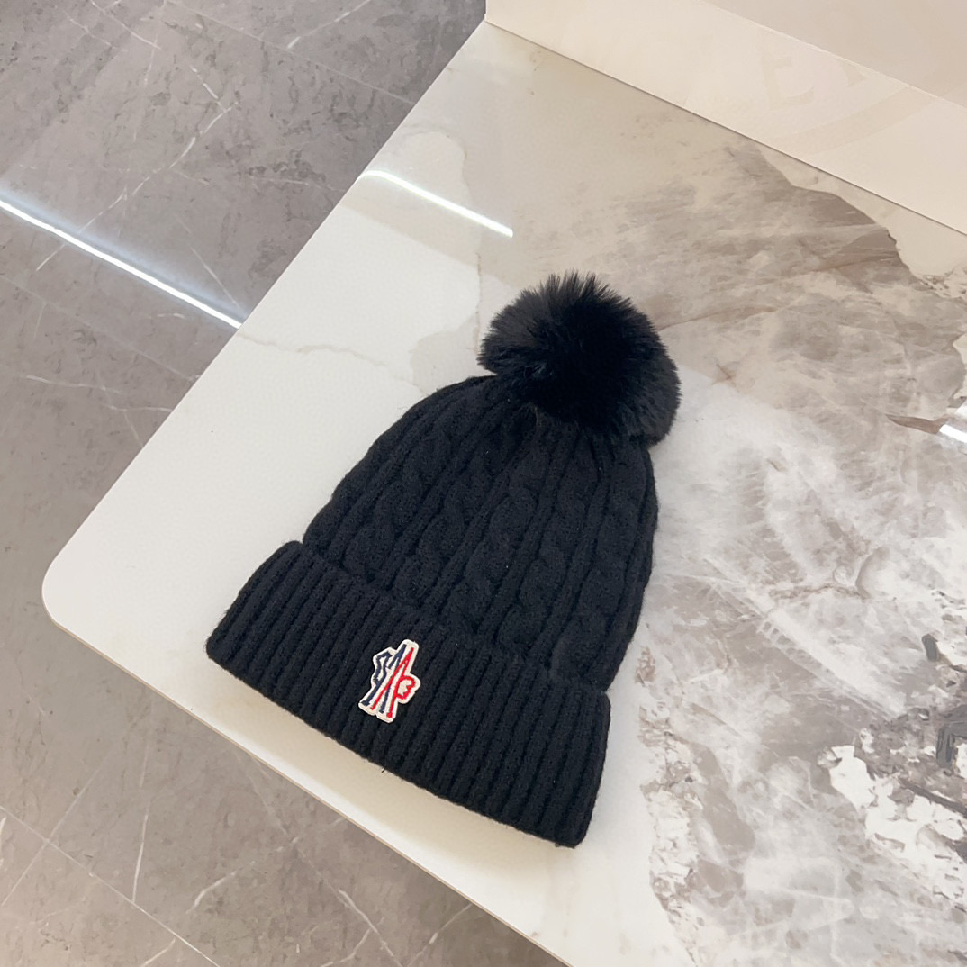 💛配防尘袋 【MONCLER蒙口】2025秋冬新款麻花纹路针织毛球毛线帽#非常有质感的一款～闭眼入