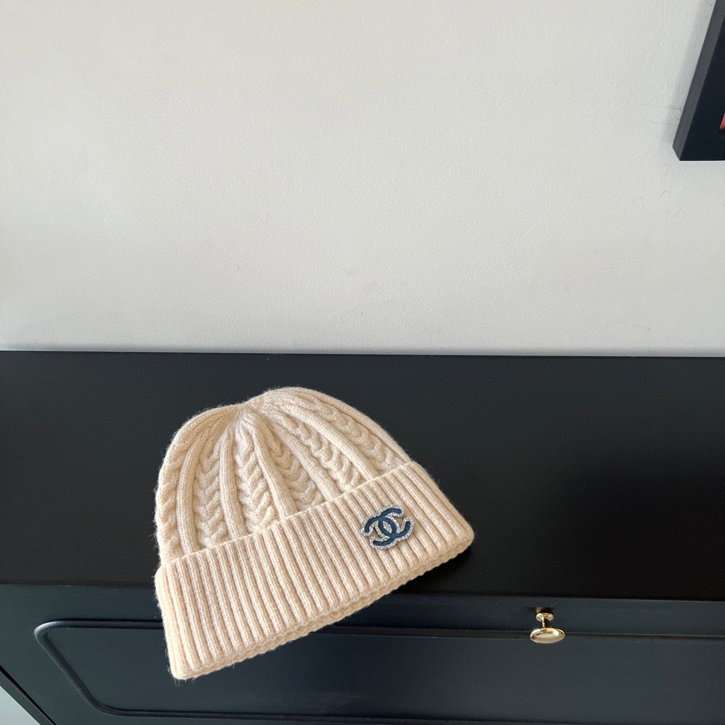 💛配防尘袋。【CHANEL香奈儿】2025新款小香风麻花针织毛线帽，独家新款～韩版针织单品