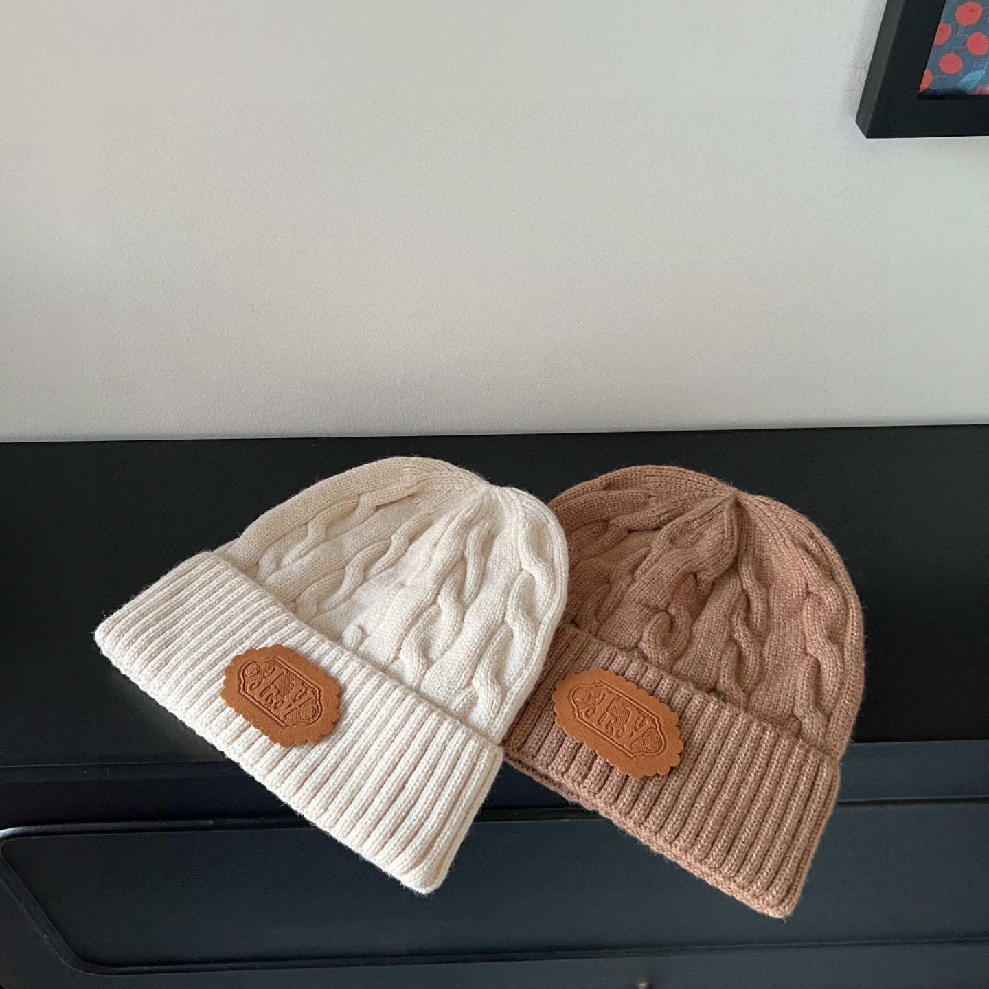 💛配防尘袋。【lv路易威登】2025新款麻花男女精致款针织毛线帽，时尚简约#保暖款