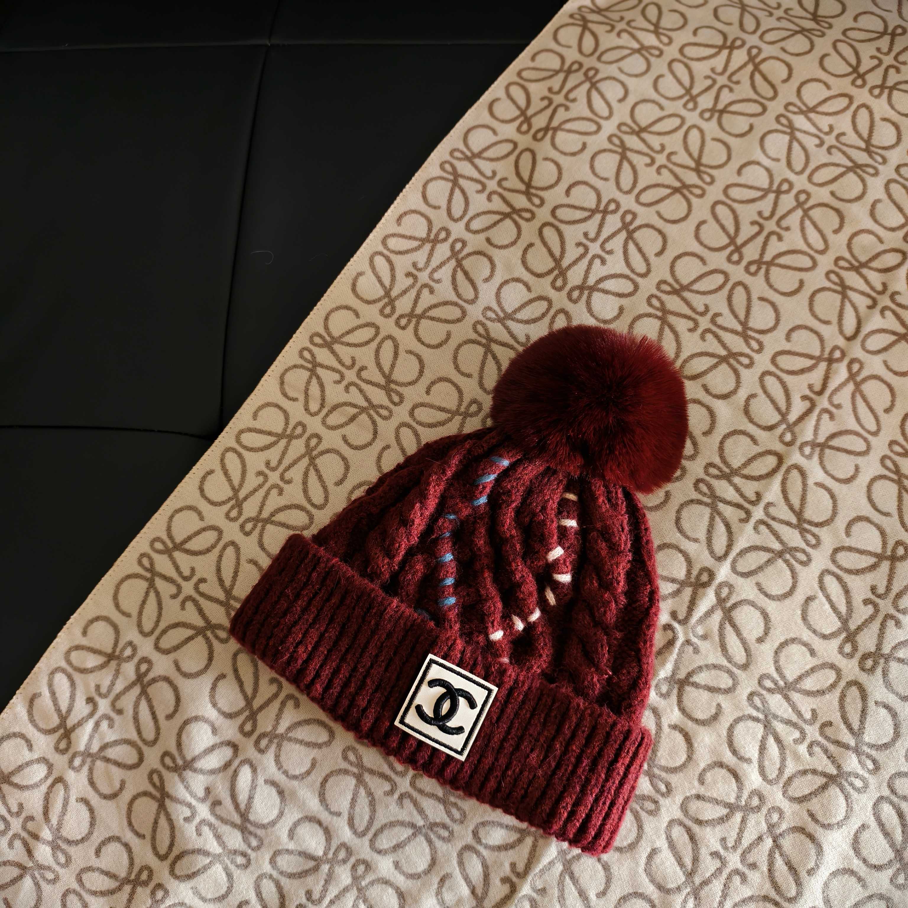 💛配防尘袋 【CHANEL香奈儿】2025秋冬新款小香风加绒毛球毛线帽#非常有质感的一款～复古风