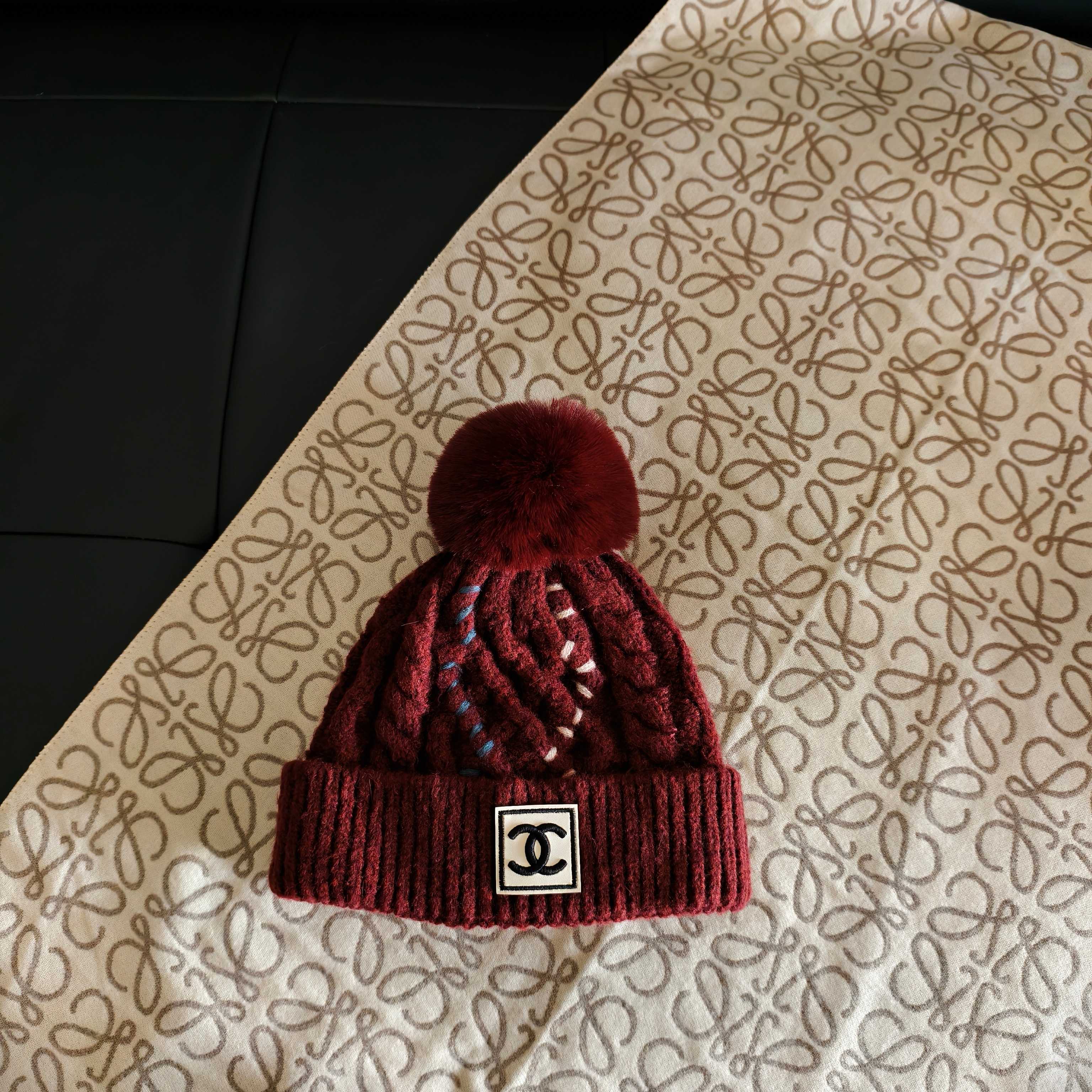 💛配防尘袋 【CHANEL香奈儿】2025秋冬新款小香风加绒毛球毛线帽#非常有质感的一款～复古风