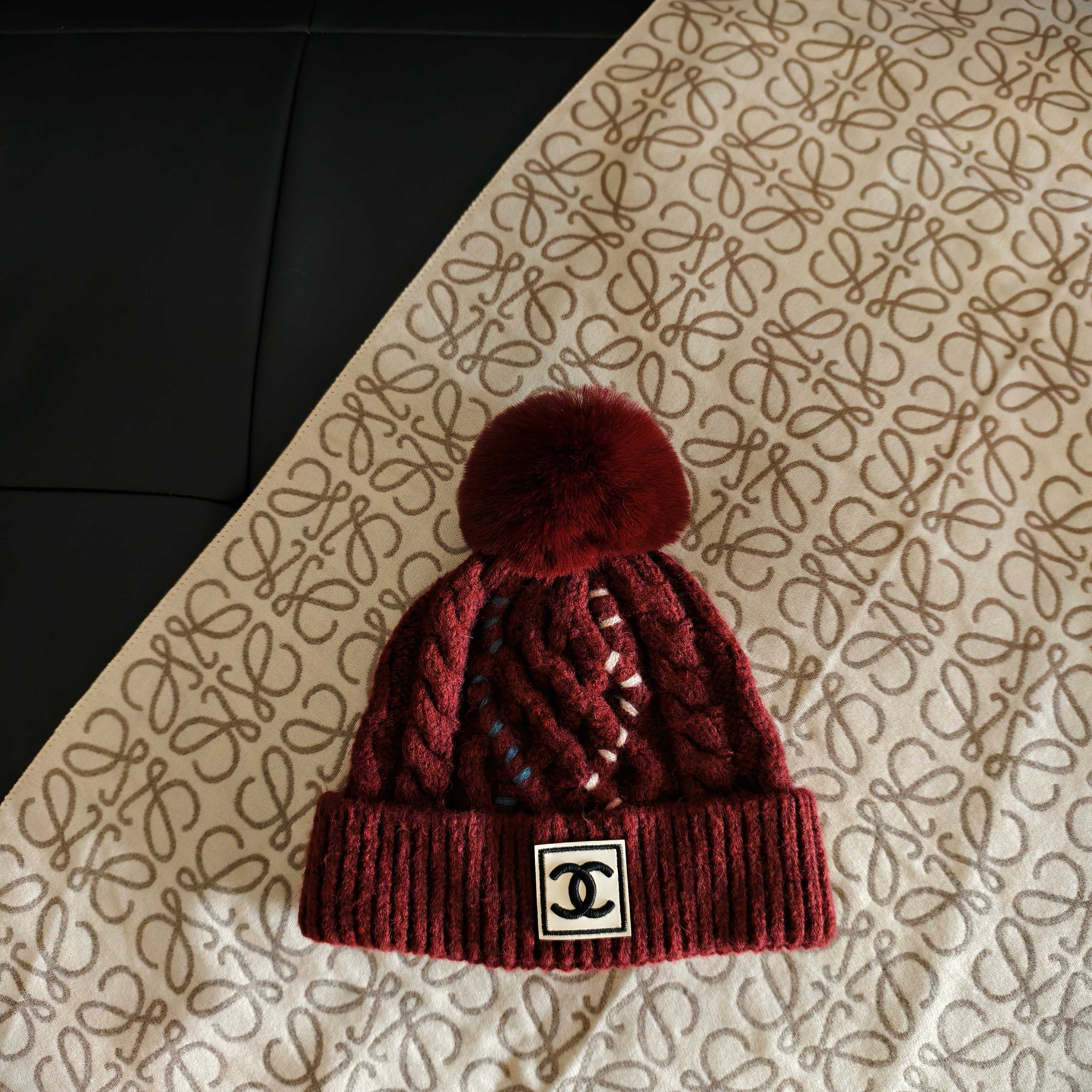 💛配防尘袋 【CHANEL香奈儿】2025秋冬新款小香风加绒毛球毛线帽#非常有质感的一款～复古风