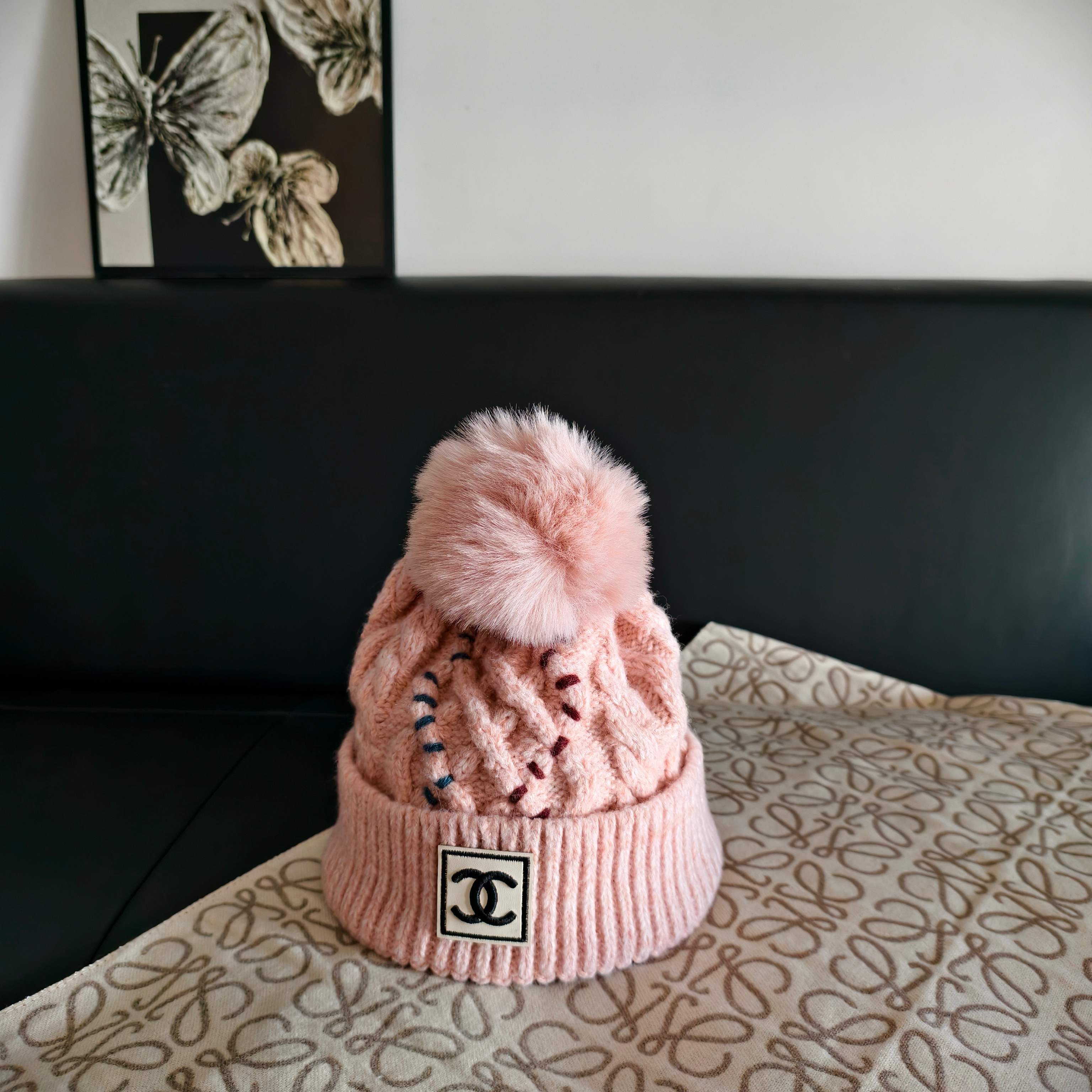 💛配防尘袋 【CHANEL香奈儿】2025秋冬新款小香风加绒毛球毛线帽#非常有质感的一款～复古风