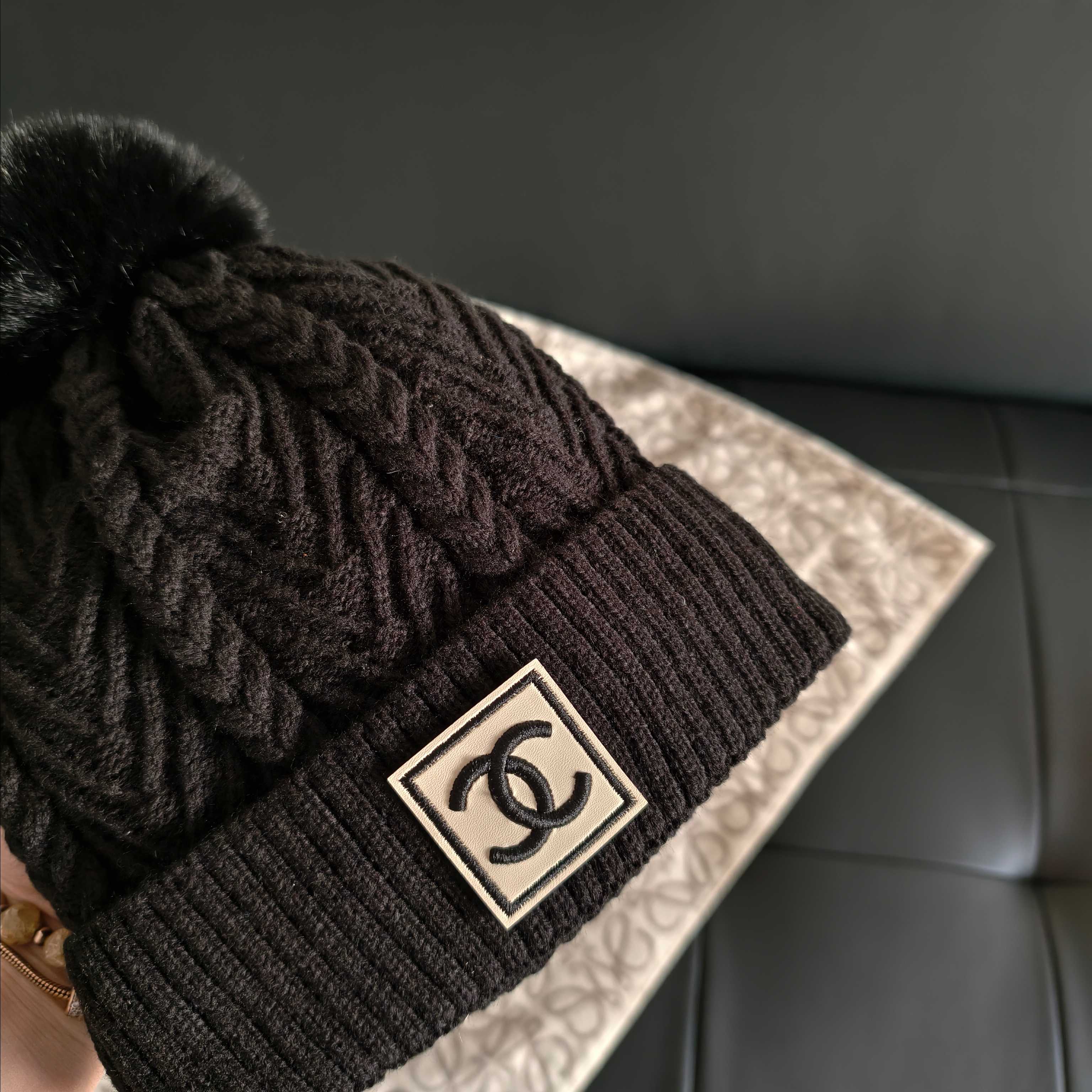 💛配防尘袋 【chanel香奈儿】2025秋冬新款加绒小香风毛线帽#非常有质感的一款～复古风
