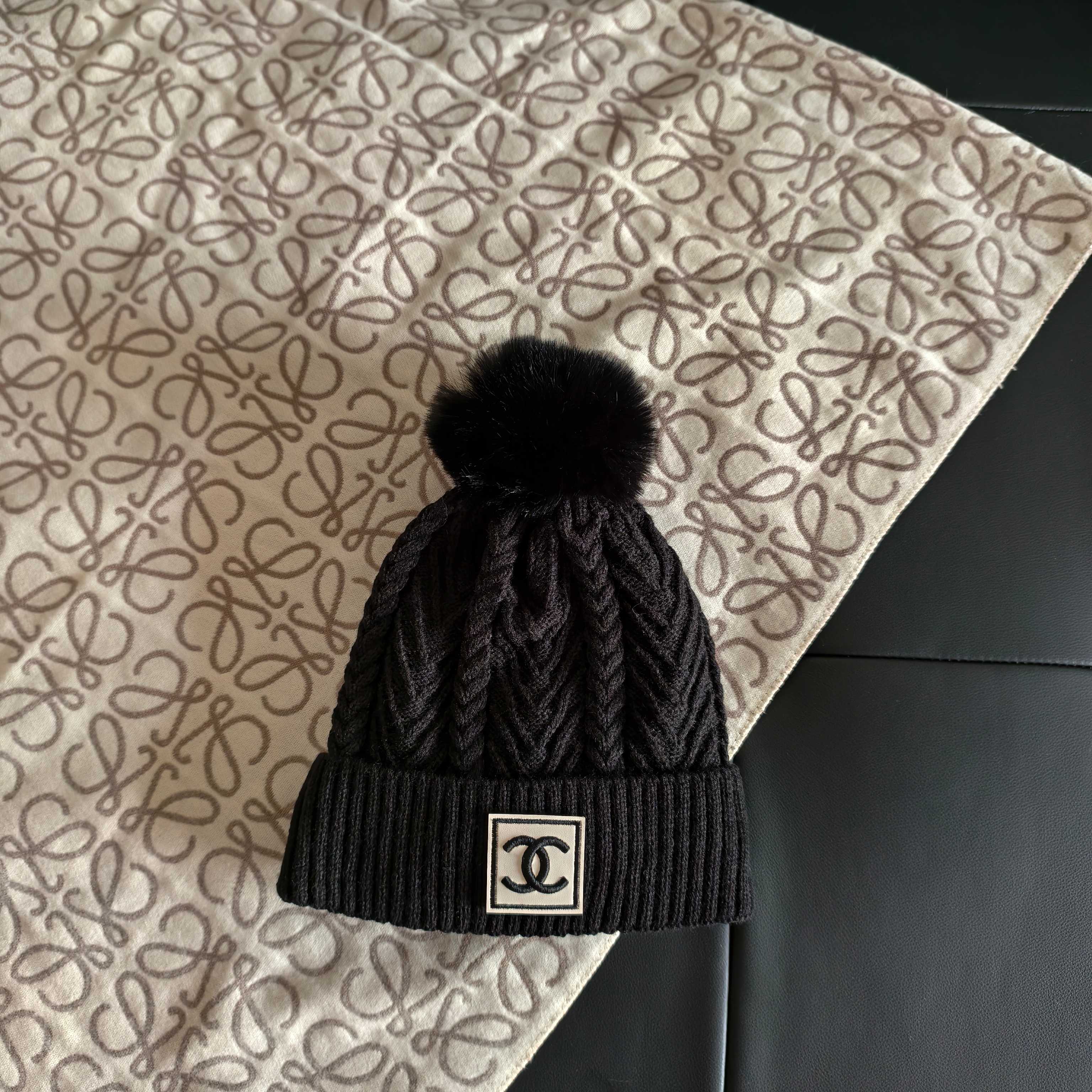 💛配防尘袋 【chanel香奈儿】2025秋冬新款加绒小香风毛线帽#非常有质感的一款～复古风