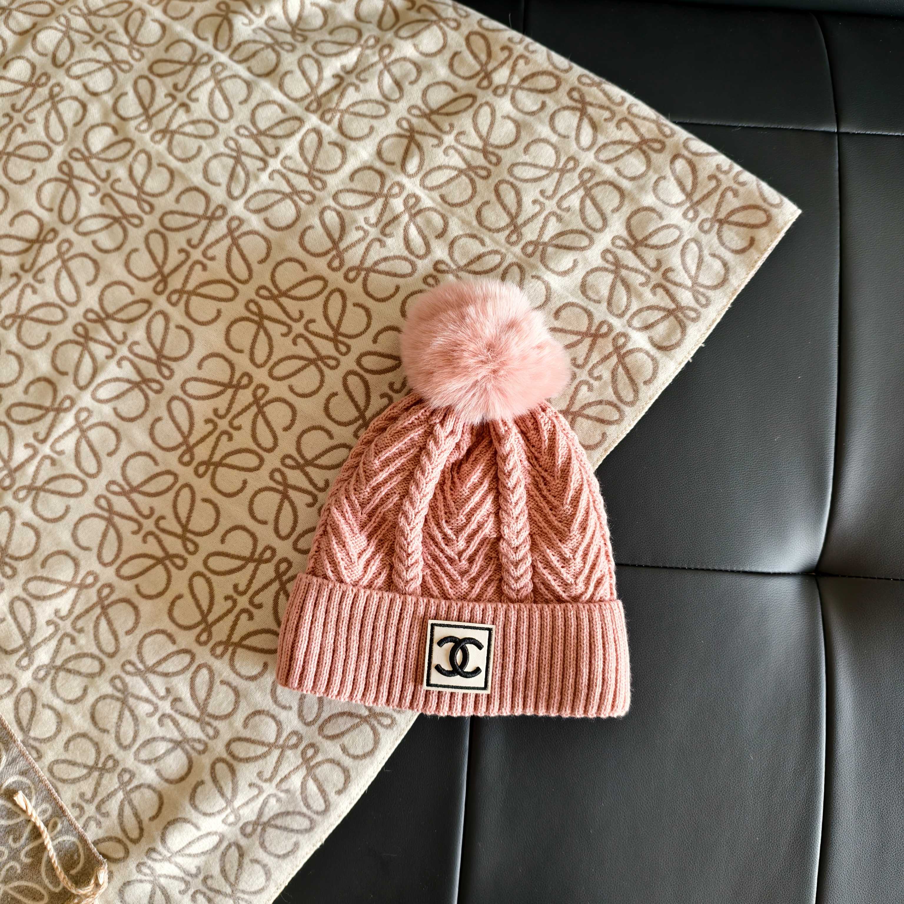 💛配防尘袋 【chanel香奈儿】2025秋冬新款加绒小香风毛线帽#非常有质感的一款～复古风