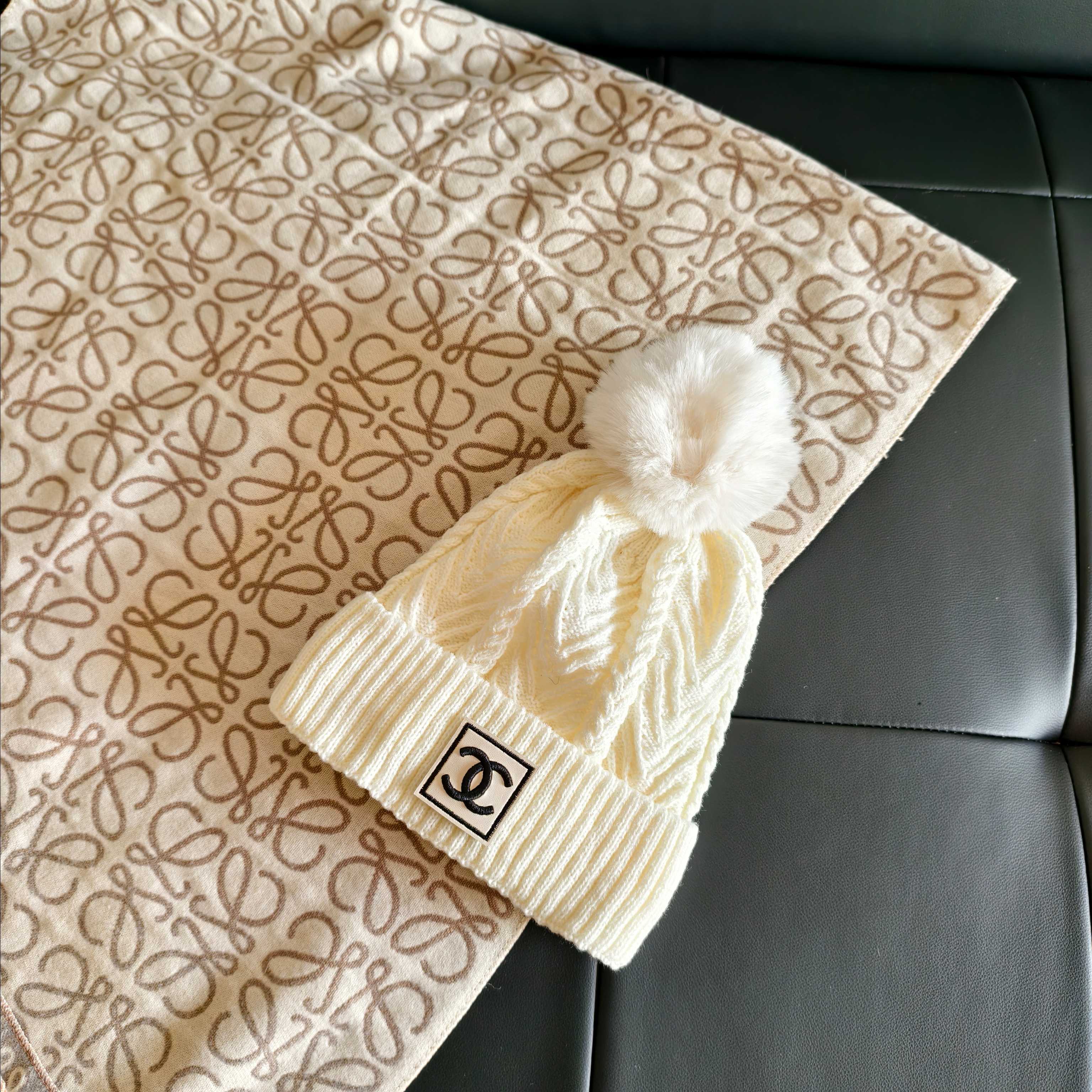 💛配防尘袋 【chanel香奈儿】2025秋冬新款加绒小香风毛线帽#非常有质感的一款～复古风