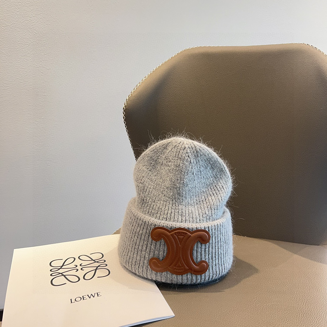 NO:643375,Special price with dust bag. [CELINE Celine] 2025 autumn and winter rabbit fur large label knitted woolen hat, very versatile hat for men and women, fisherman hat, baseball cap, knitted hat, hat, celine, celine, espadrilles, hats19860909特价配防尘袋.【CELINE赛琳】2025秋冬兔毛大标针织毛线帽,男女款非常百搭帽子渔夫帽棒球帽针织帽,帽子,celine,celine,espadrilles,hats,hat