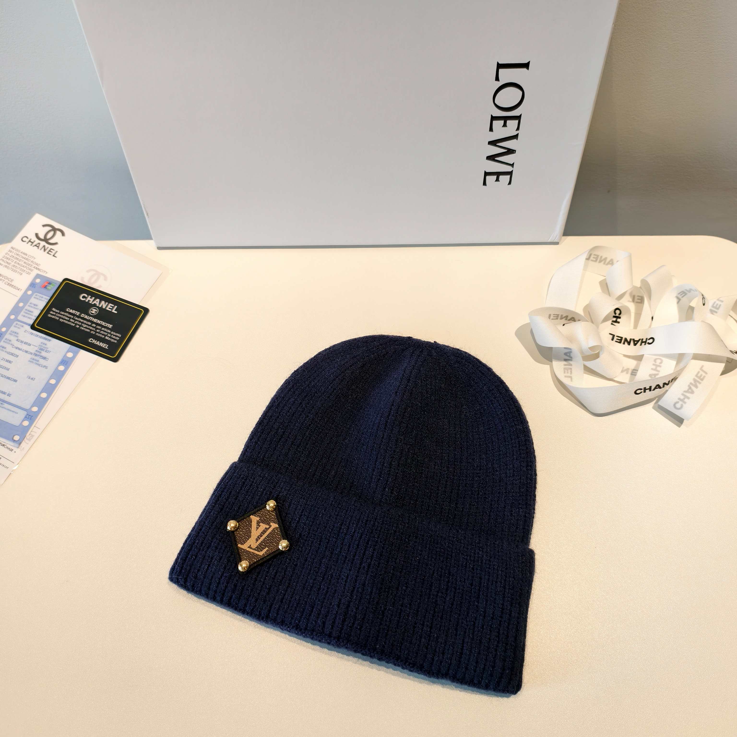 💛配防尘袋【lv路易威登】2025秋冬新款男女款针织毛线帽，大牌简约～秋冬穿搭必备