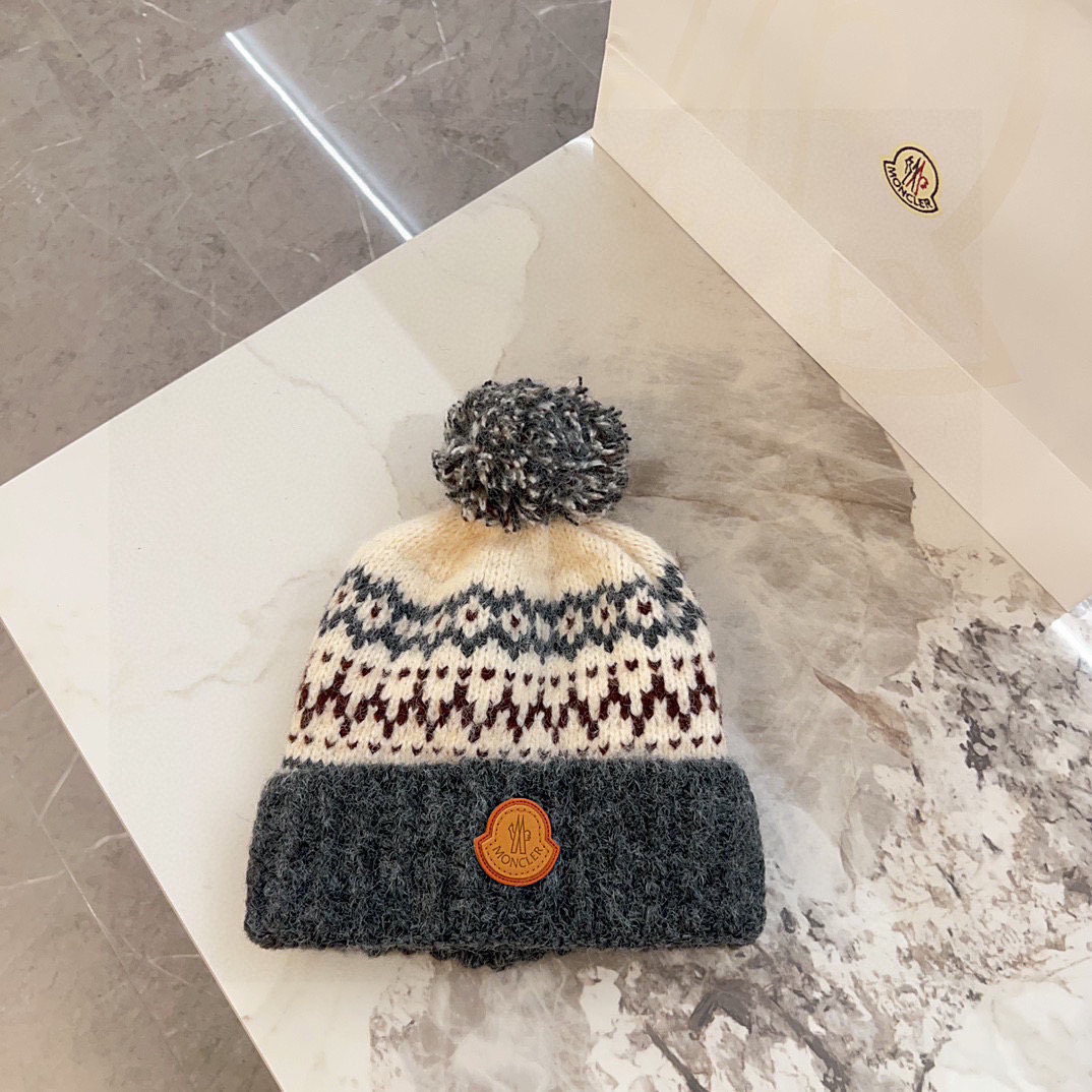 💛配防尘袋【MONCLER蒙口】2025秋冬新款森系纹路加绒针织毛球毛线帽，保暖时尚～秋冬穿搭必备