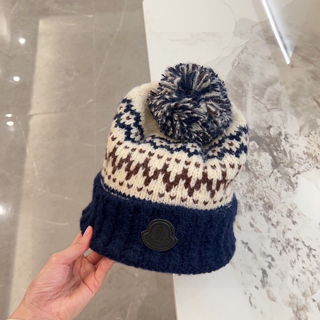 💛配防尘袋【MONCLER蒙口】2025秋冬新款森系纹路加绒针织毛球毛线帽，保暖时尚～秋冬穿搭必备