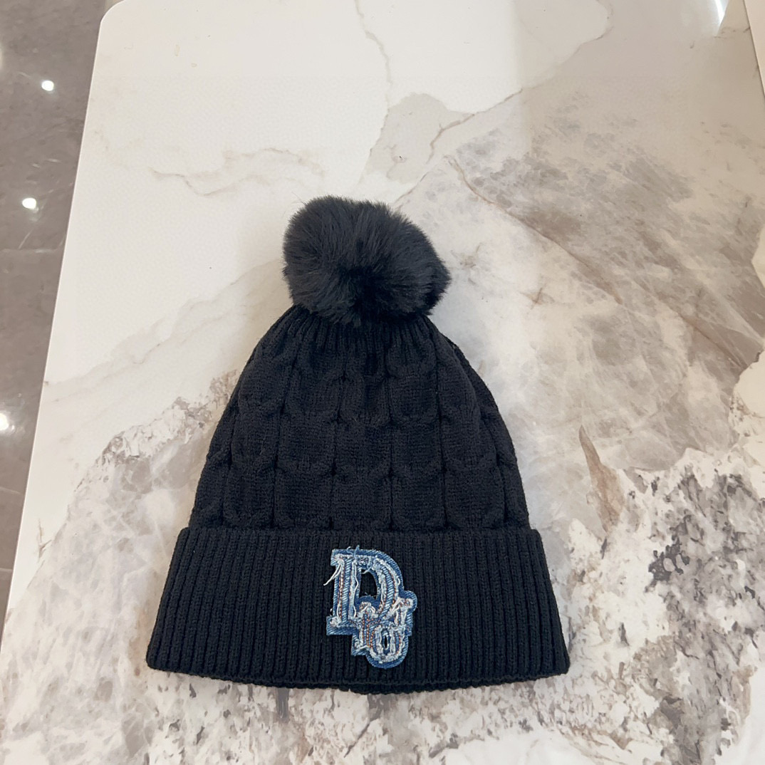 NO:689827,Specially equipped with dust bag [DIOR Dior] 2025 new autumn and winter big brand forest stripe pattern knitted fur ball beanie# A very textured one ~ close your eyes and put it into the hat fisherman hat baseball cap knitted hat, hat, dior, dior, espadrilles, hats19860909特配防尘袋【DIOR迪奥】2025秋冬新款大牌森系条纹纹路针织毛球毛线帽# 非常有质感的一款～闭眼入帽子渔夫帽棒球帽针织帽,帽子,dior,dior,espadrilles,hats,hat