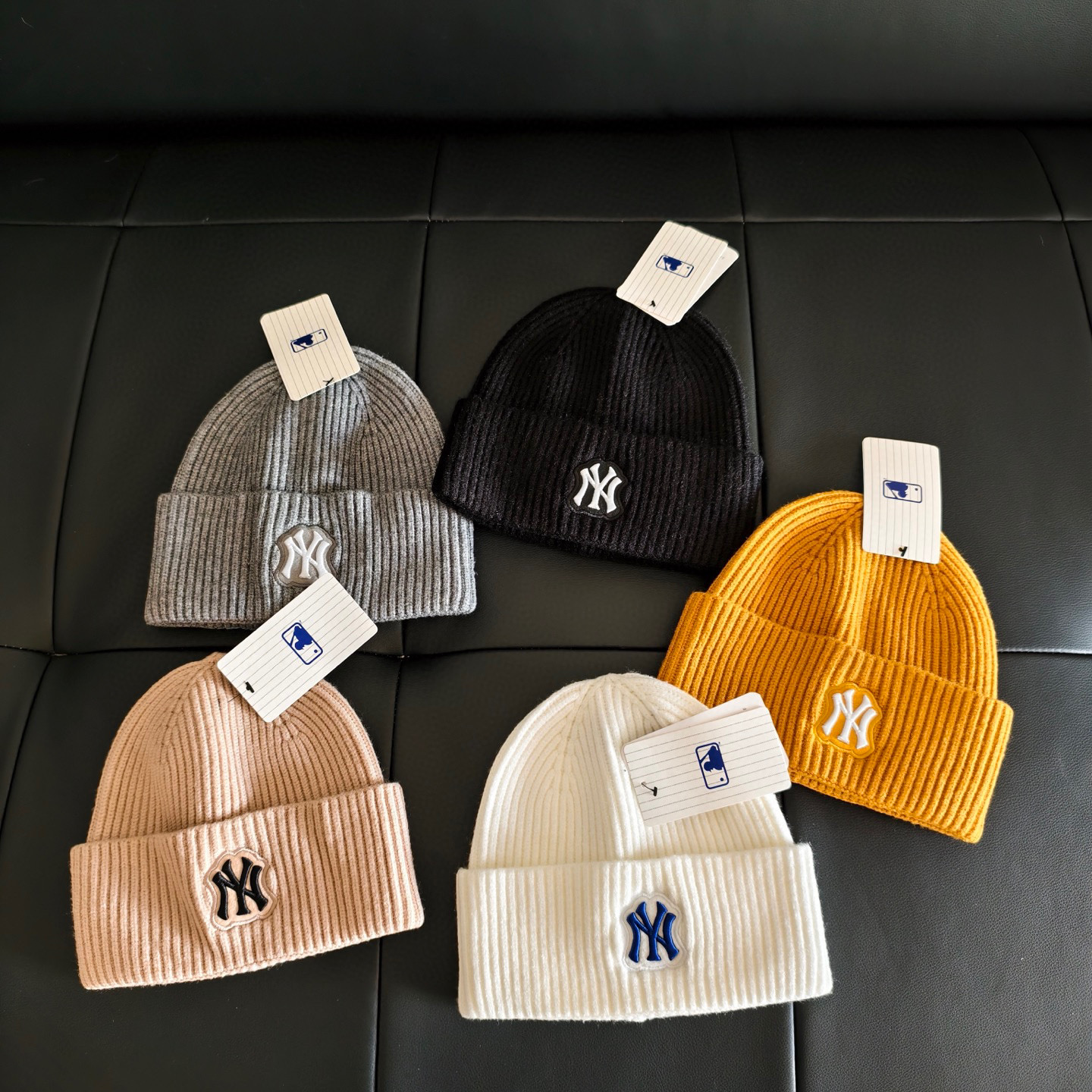 NO:689843,Special price with dust bag. [MLB] 2025 new big-name knitted woolen hat, fashionable and simple #warm style hat fisherman hat baseball cap knitted hat, hat, espadrilles, hats19860909特价配防尘袋.【MLB】2025新款大牌针织毛线帽,时尚简约#保暖款帽子渔夫帽棒球帽针织帽,帽子,espadrilles,hats,hat