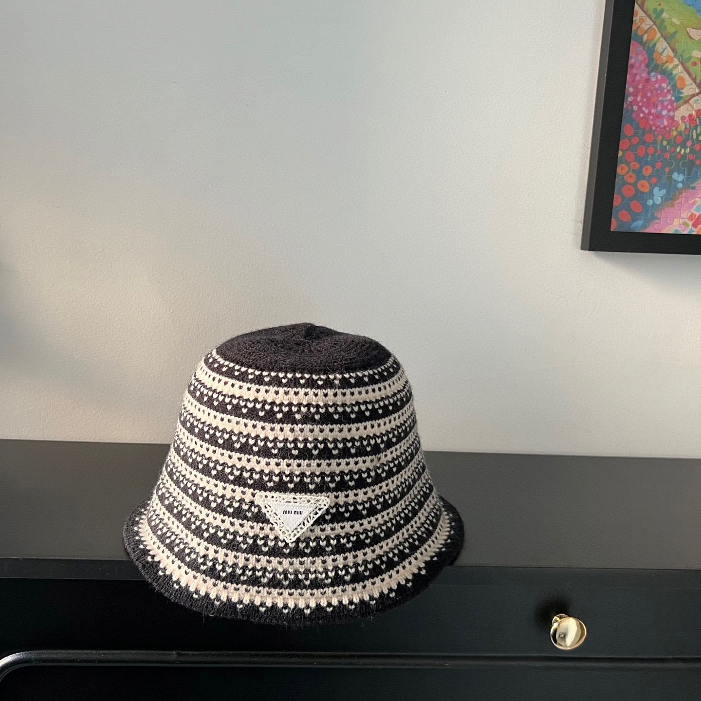 NO:704056,Specially equipped with dust bag [MIUMIU Miu Miu] 2025 autumn and winter new color-blocked knitted bucket hat, unique design ~ a retro literary hat bucket hat baseball cap knitted hat, hat, miumiu, espadrilles, hats19860909特配防尘袋【MIUMIU缪缪】2025秋冬新款拼色针织渔夫帽, 独特设计～复古文艺的一款帽子渔夫帽棒球帽针织帽,帽子,miumiu,espadrilles,hats,hat