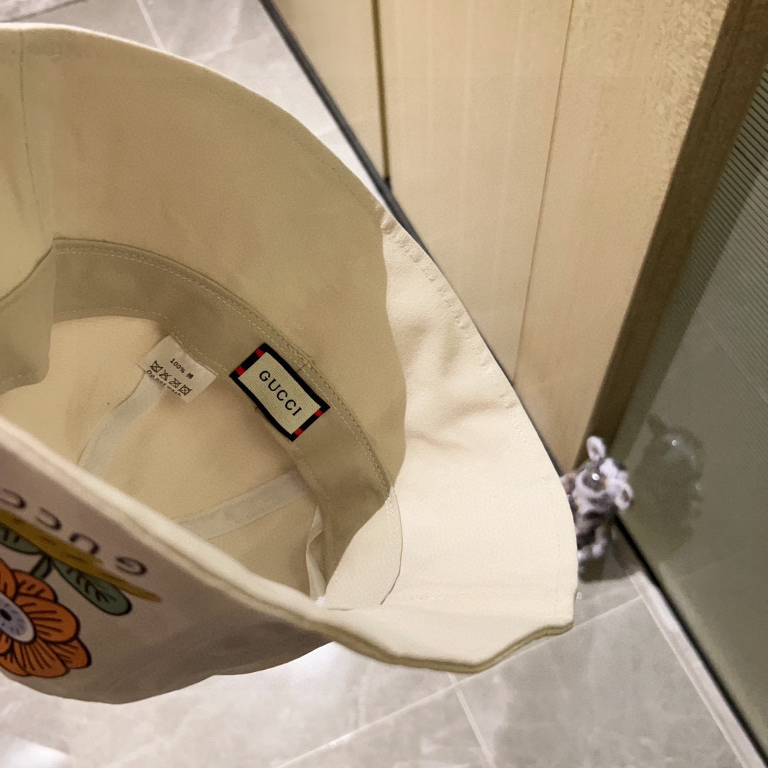 💛配防尘袋. 【Gucci古驰】2026春夏新款圆顶小花爆款渔夫帽，小桶帽超好搭配，出街度假首选