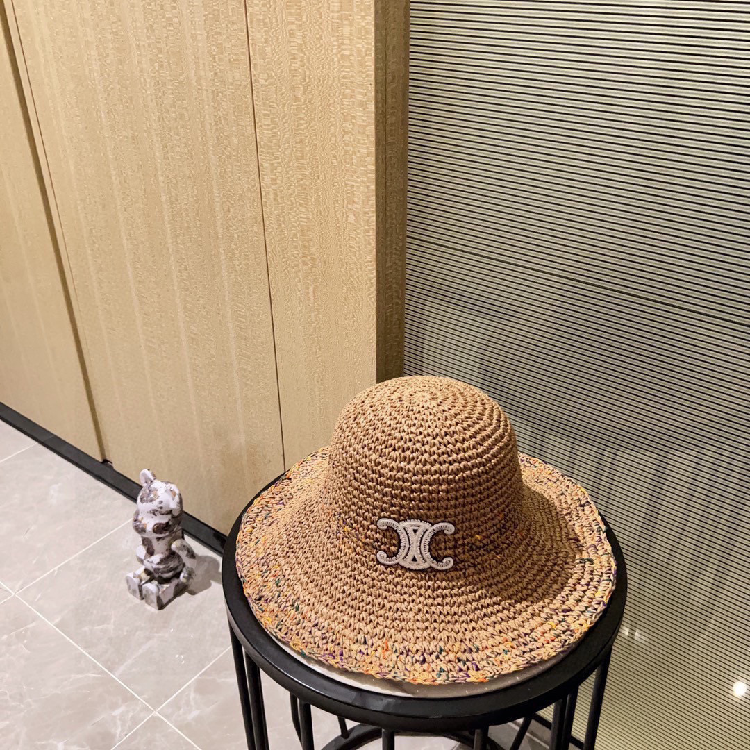 💛配防尘袋. 【CELINE赛琳】2026新款度假风凯旋门渔夫帽草帽，可折叠遮阳又好搭配，出街旅行单品