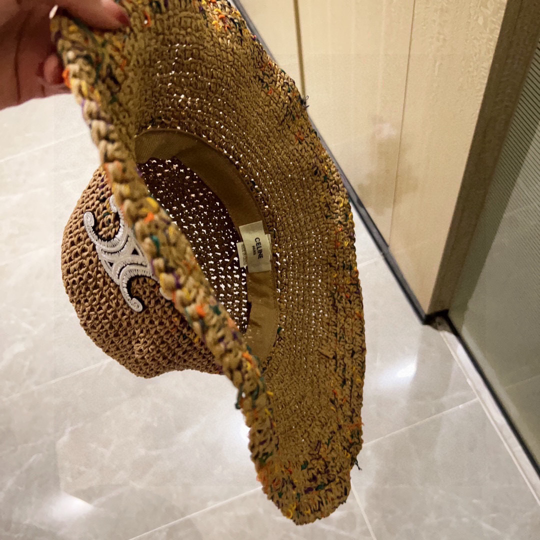 💛配防尘袋. 【CELINE赛琳】2026新款度假风凯旋门渔夫帽草帽，可折叠遮阳又好搭配，出街旅行单品