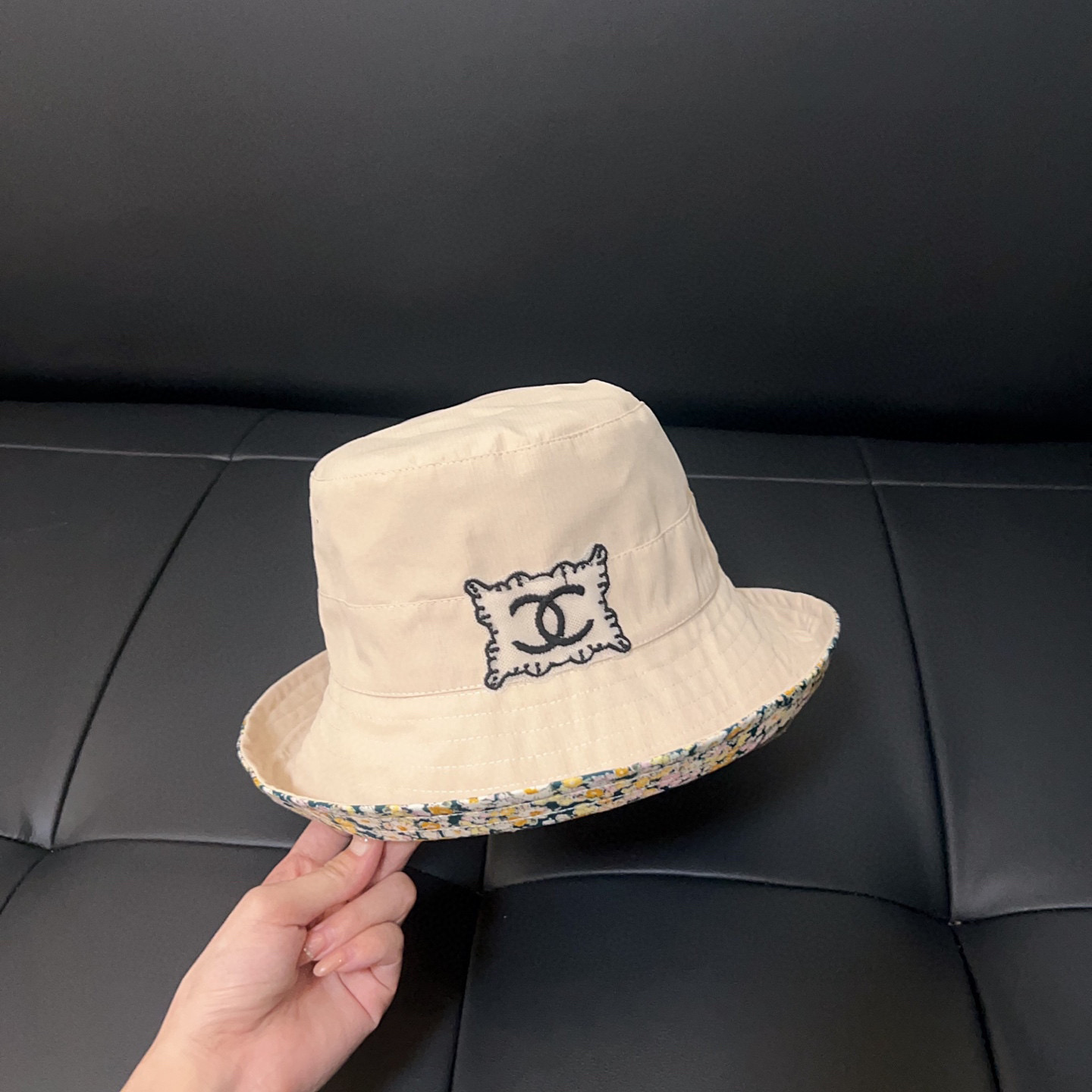 💛配防尘袋【CHANEL香奈儿】2026新款小香风碎花双面款渔夫帽独特设计～复古文艺的一款