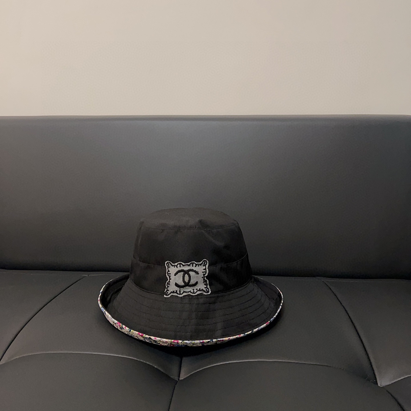 💛配防尘袋【CHANEL香奈儿】2026新款小香风碎花双面款渔夫帽独特设计～复古文艺的一款