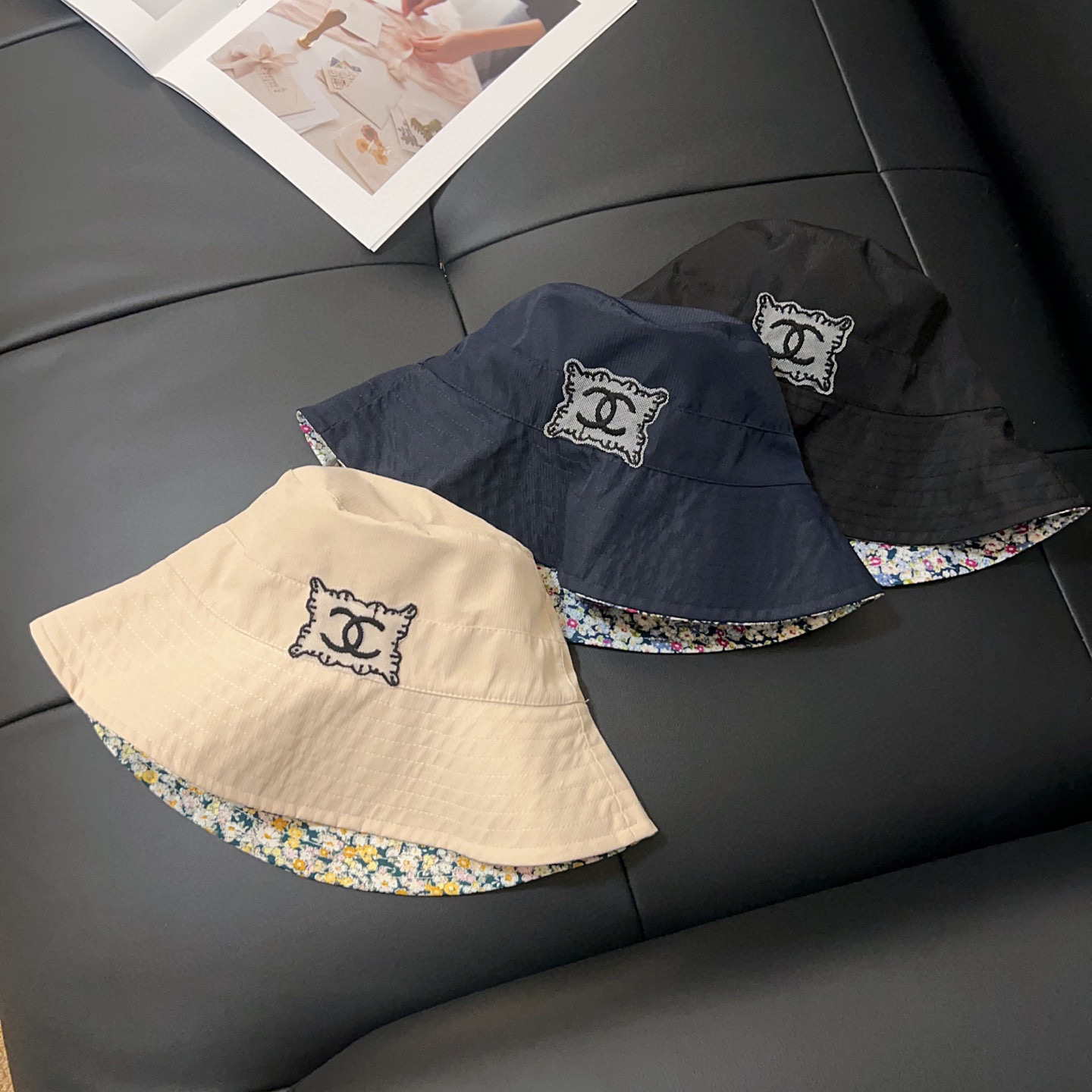 💛配防尘袋【CHANEL香奈儿】2026新款小香风碎花双面款渔夫帽独特设计～复古文艺的一款