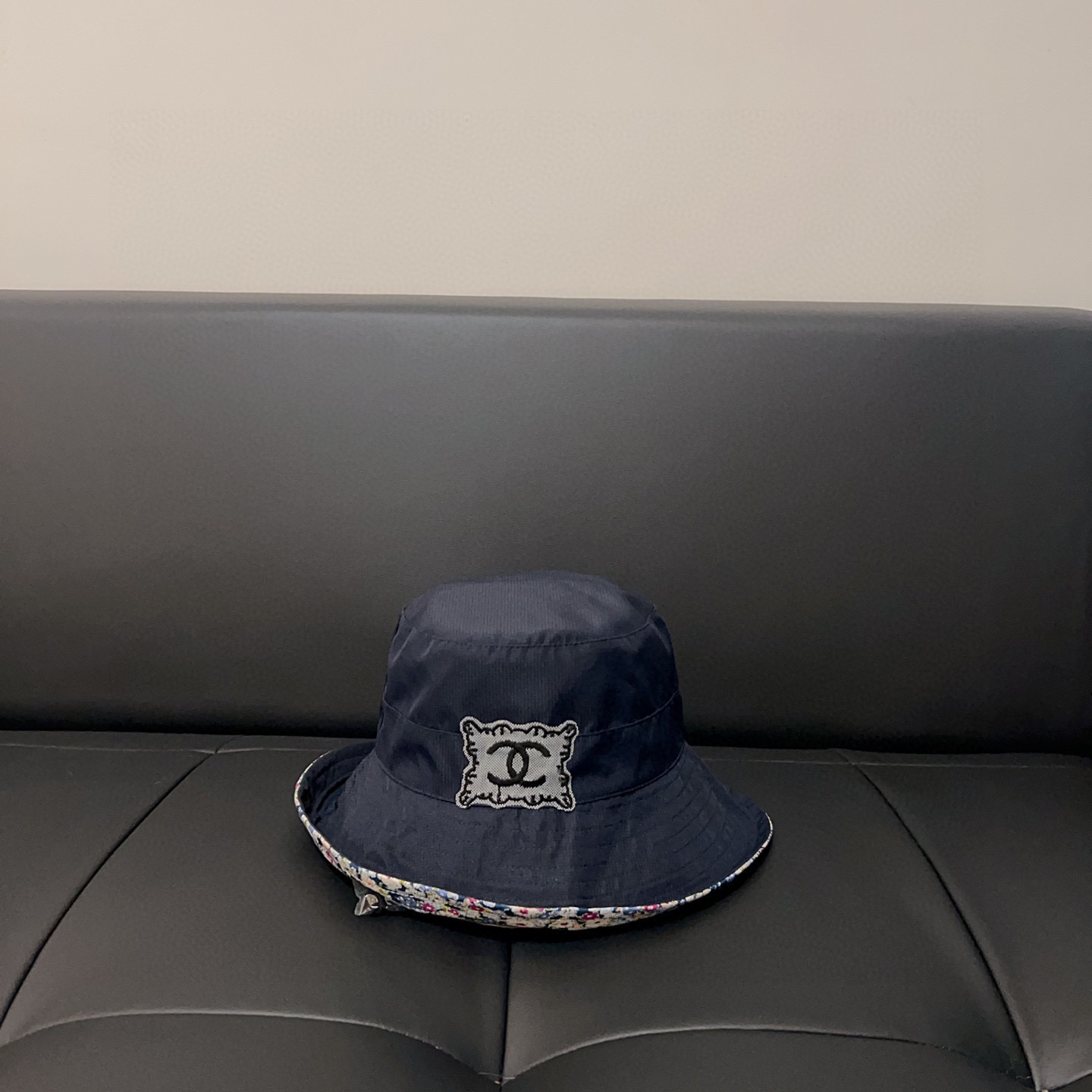 💛配防尘袋【CHANEL香奈儿】2026新款小香风碎花双面款渔夫帽独特设计～复古文艺的一款