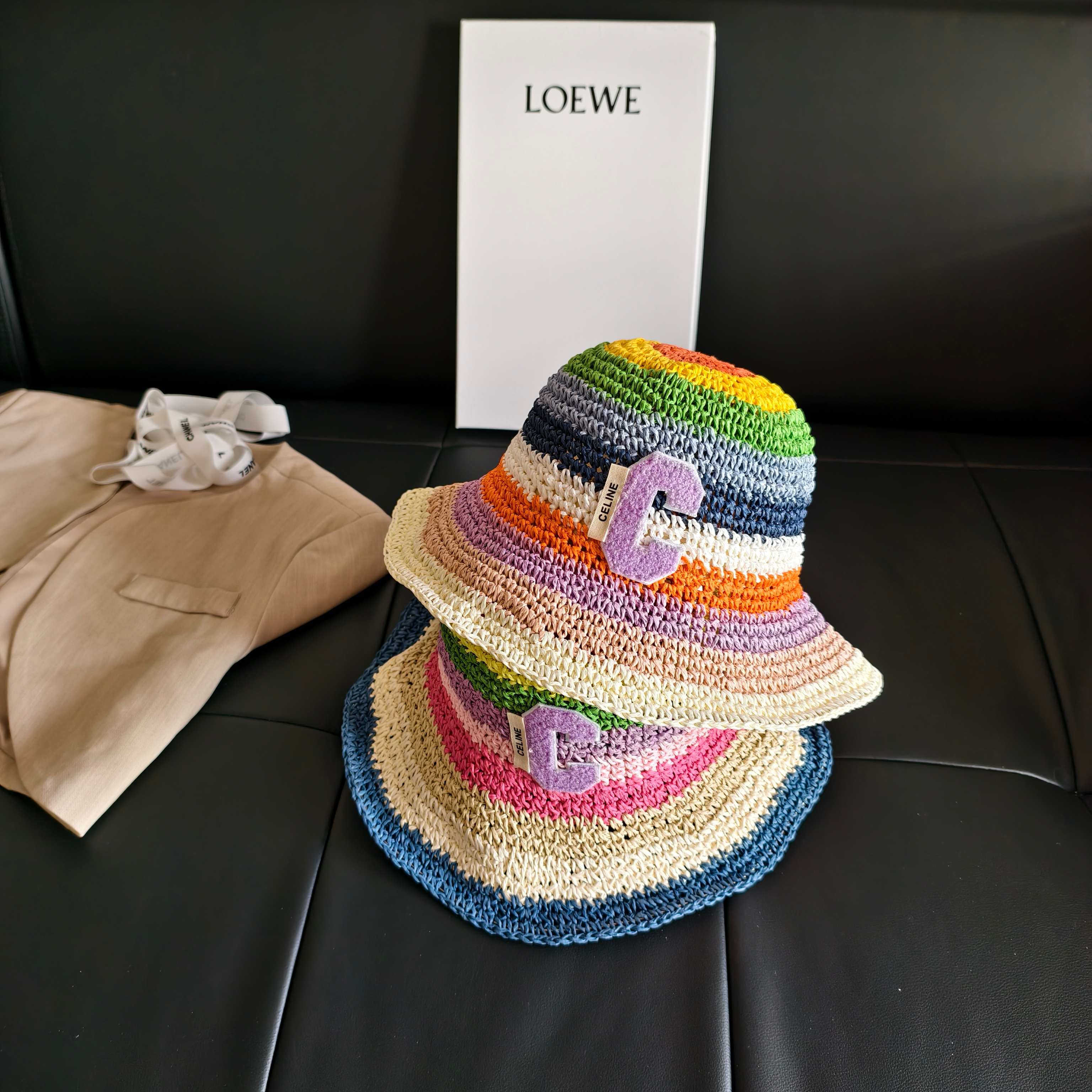 💛配防尘袋【Celine赛琳】2026新款彩虹拼色编织款渔夫帽，🔆百搭日常款～休闲出街#