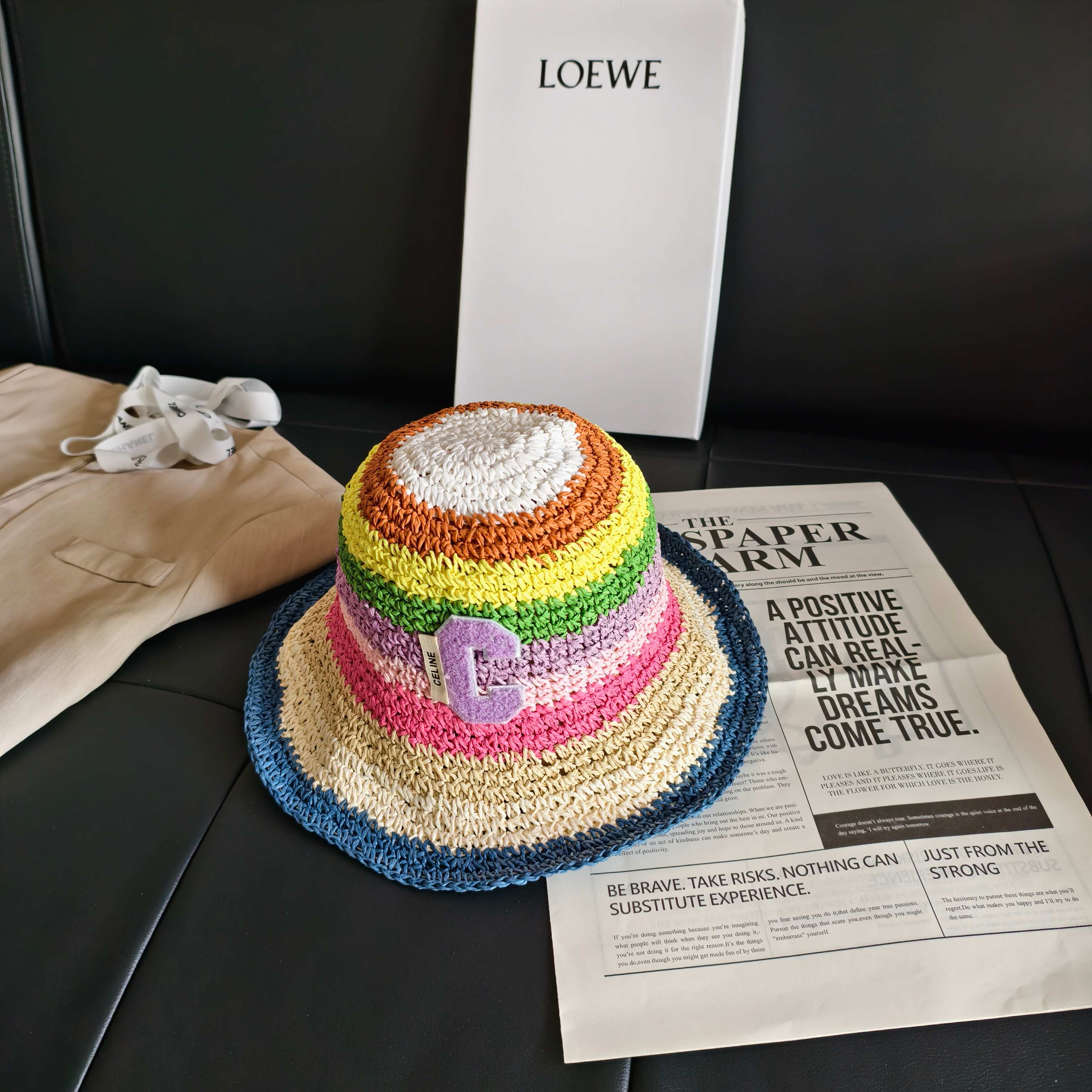 💛配防尘袋【Celine赛琳】2026新款彩虹拼色编织款渔夫帽，🔆百搭日常款～休闲出街#