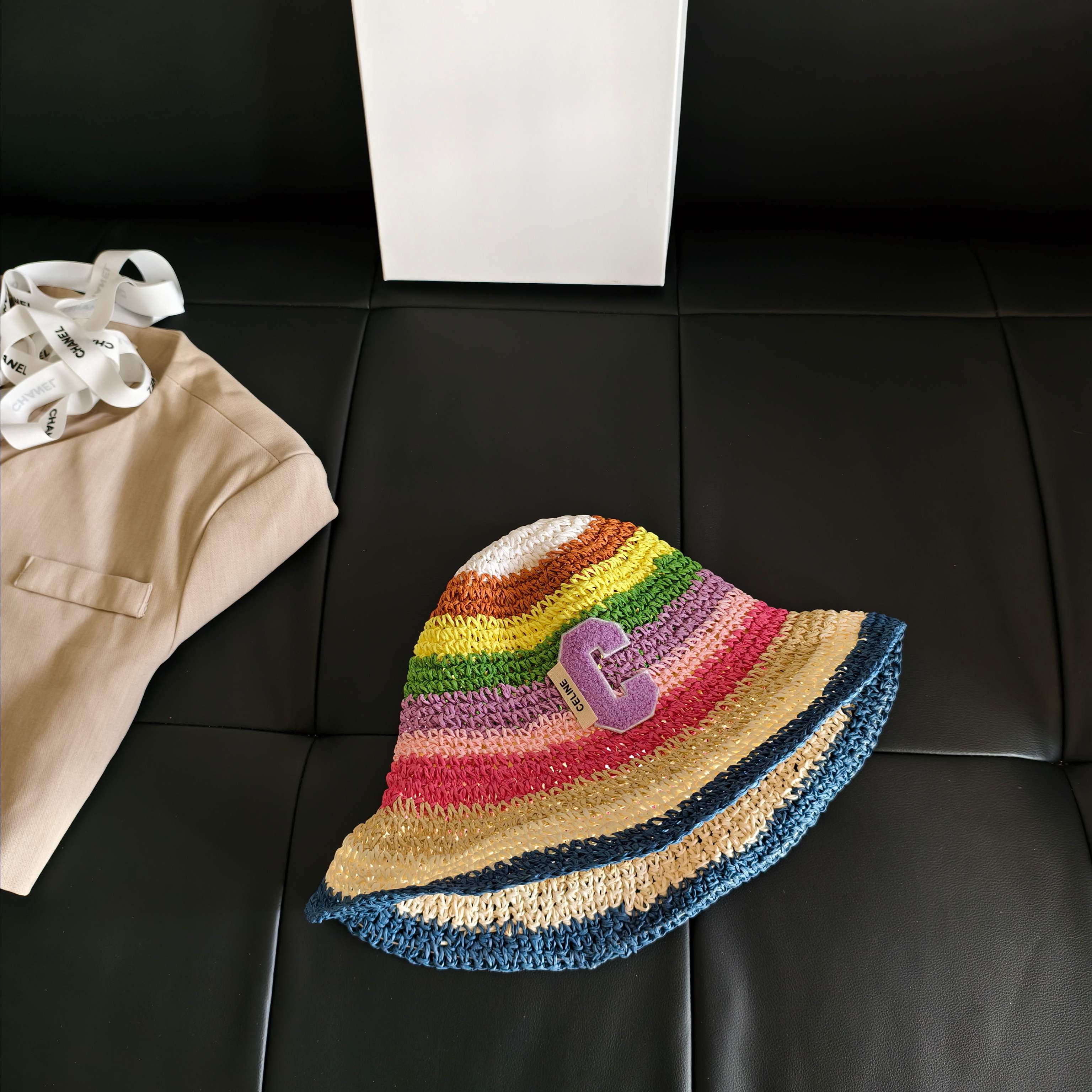 💛配防尘袋【Celine赛琳】2026新款彩虹拼色编织款渔夫帽，🔆百搭日常款～休闲出街#