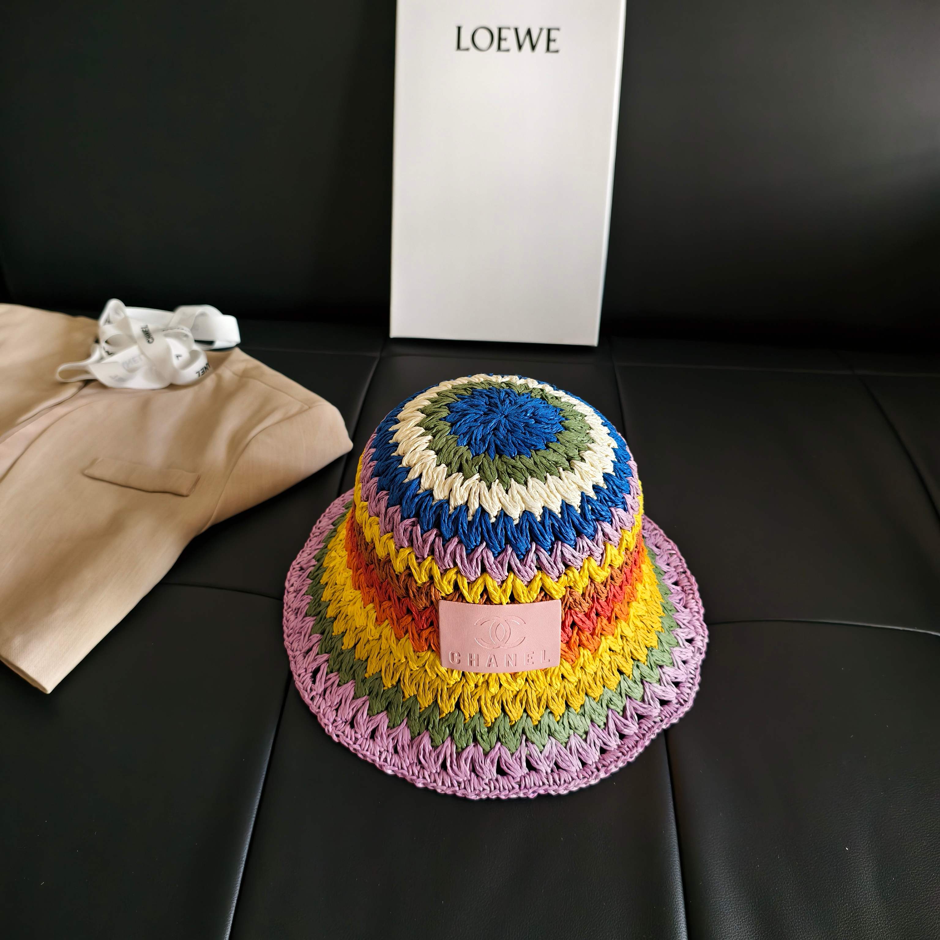 💛配防尘袋【Chanel香奈儿】2026新款彩虹拼色编织款渔夫帽，🔆百搭日常款～休闲出街#
