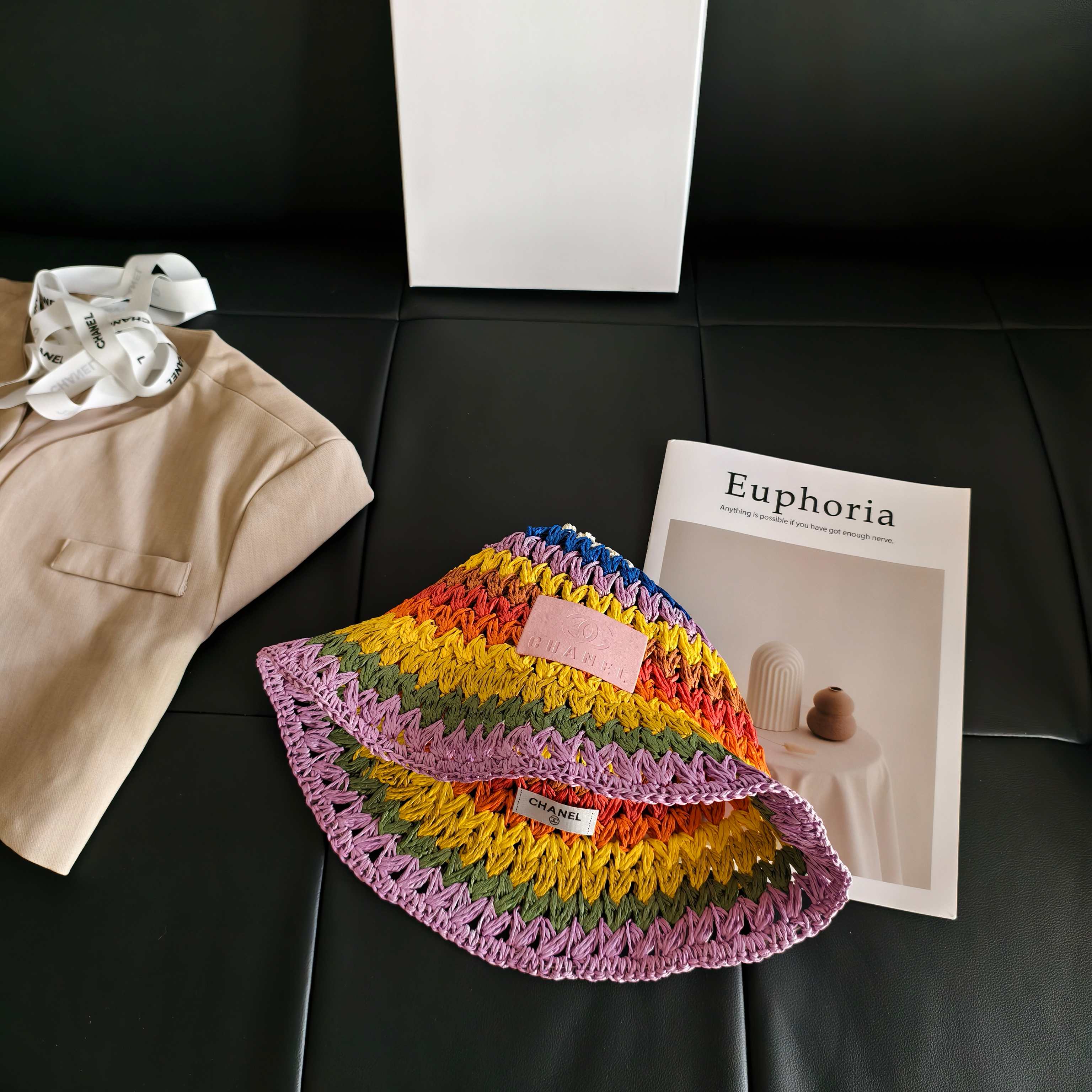 💛配防尘袋【Chanel香奈儿】2026新款彩虹拼色编织款渔夫帽，🔆百搭日常款～休闲出街#