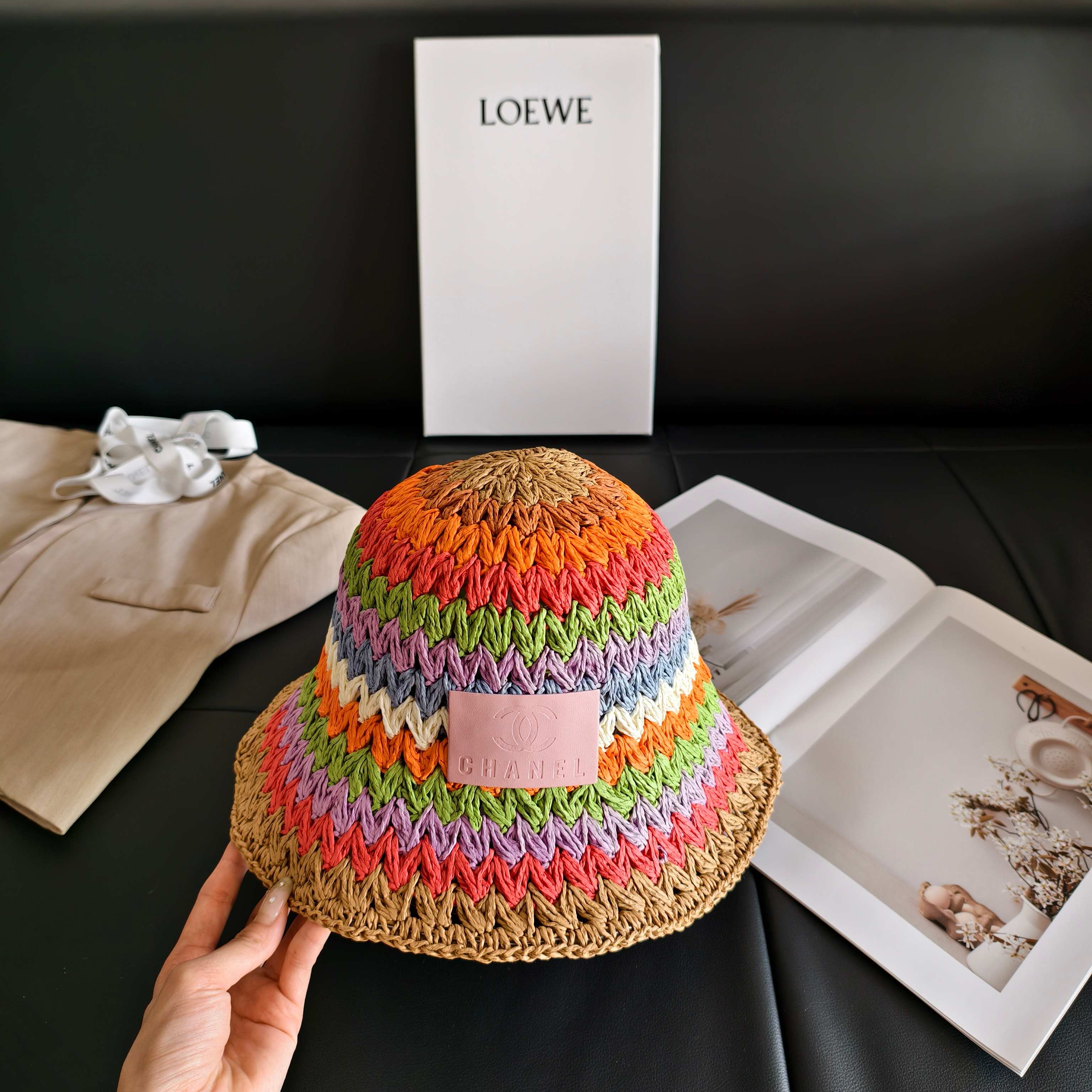 💛配防尘袋【Celine赛琳】2026新款彩虹拼色编织款渔夫帽，🔆百搭日常款～休闲出街#