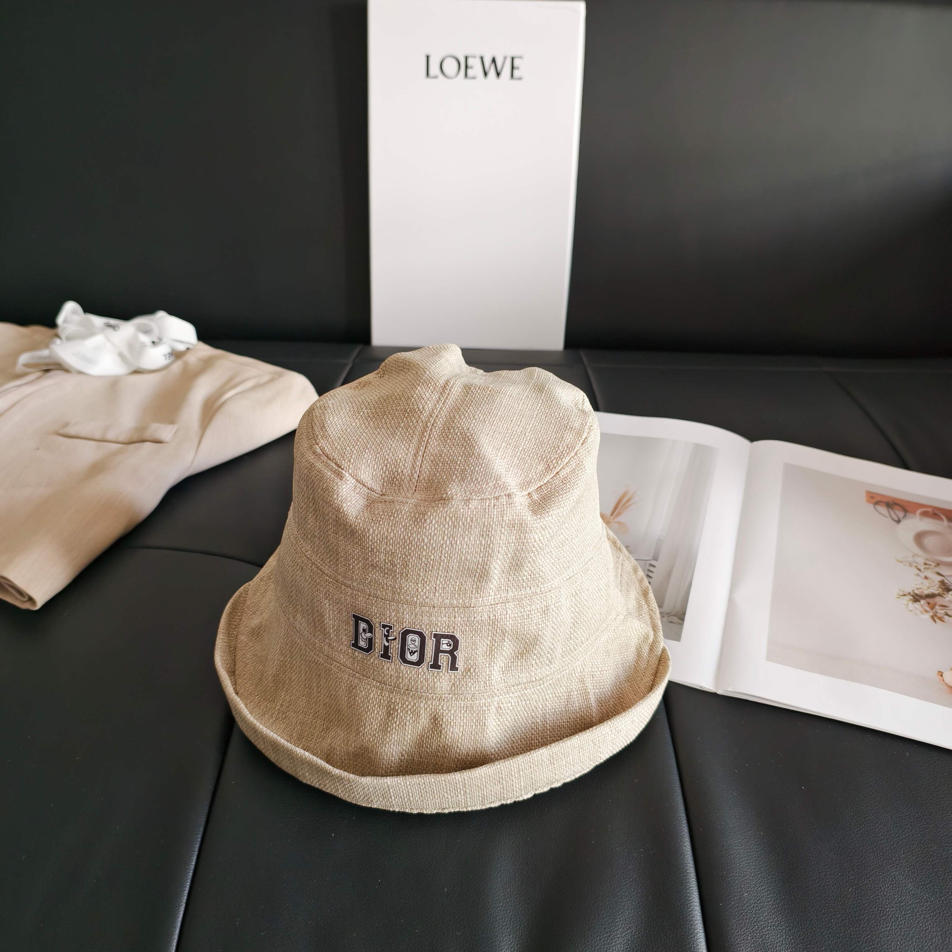 💛配防尘袋【Dior迪奥】2026新款不规则棉麻款渔夫帽，🔆百搭日常款～休闲出街#