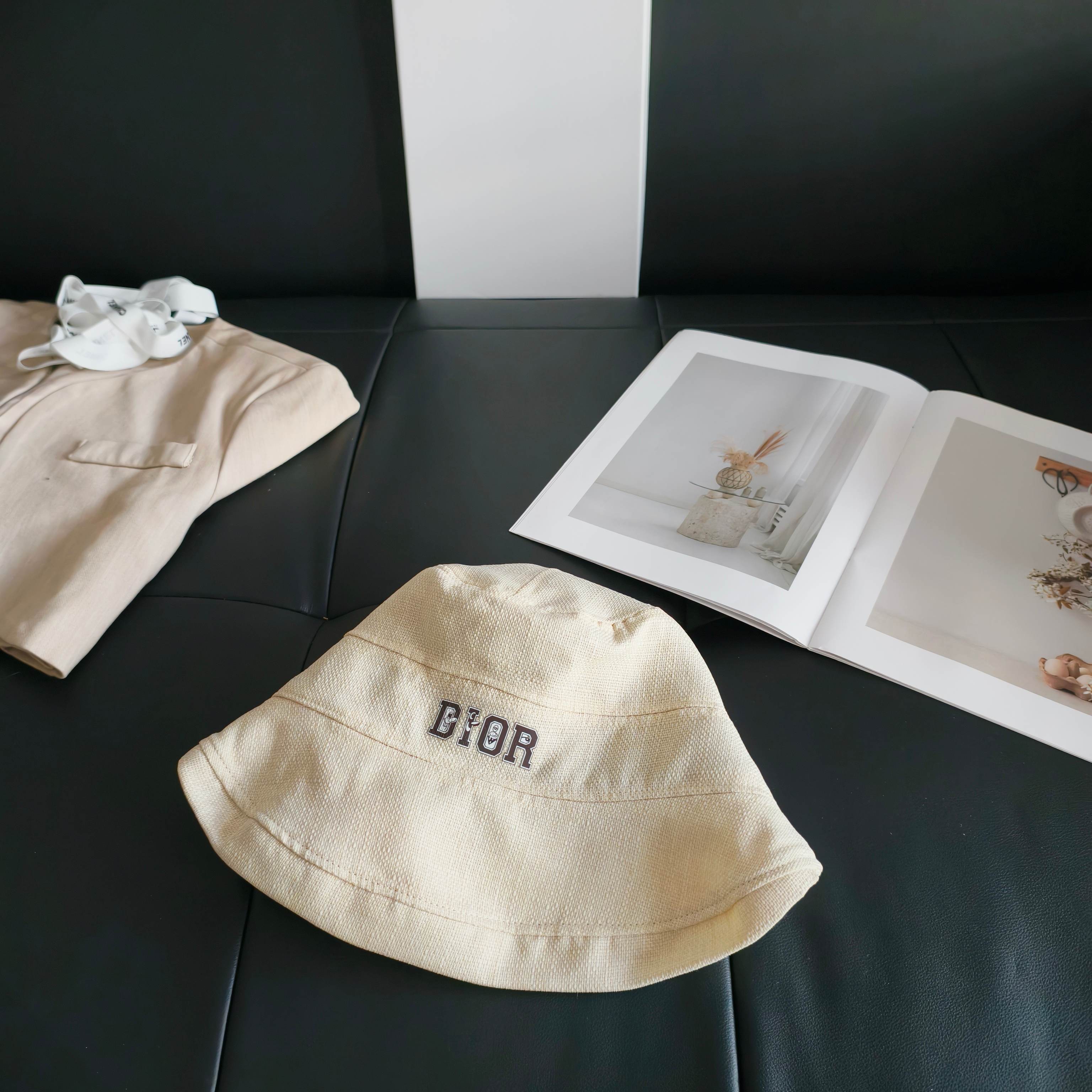 💛配防尘袋【Dior迪奥】2026新款不规则棉麻款渔夫帽，🔆百搭日常款～休闲出街#