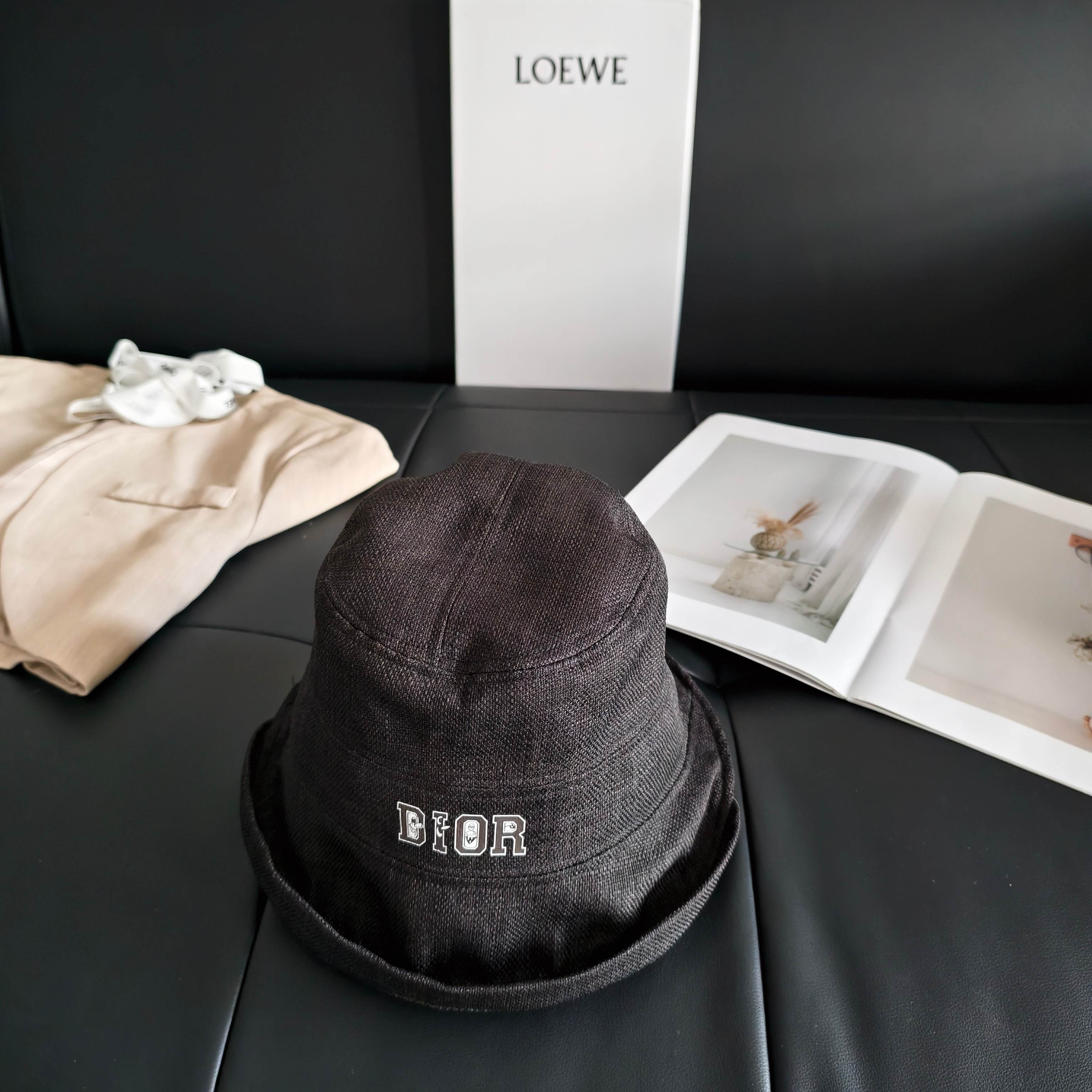 💛配防尘袋【Dior迪奥】2026新款不规则棉麻款渔夫帽，🔆百搭日常款～休闲出街#