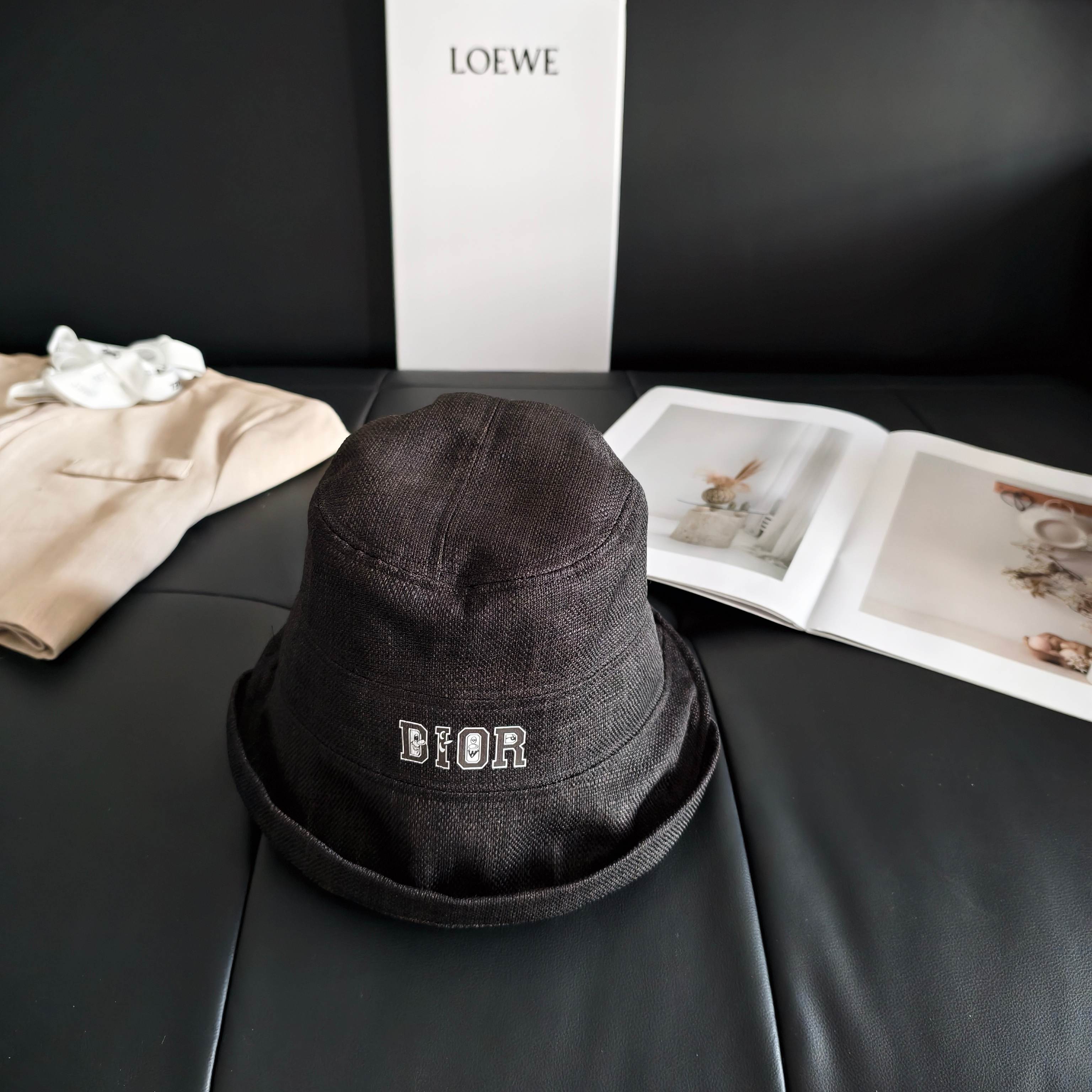 💛配防尘袋【Dior迪奥】2026新款不规则棉麻款渔夫帽，🔆百搭日常款～休闲出街#