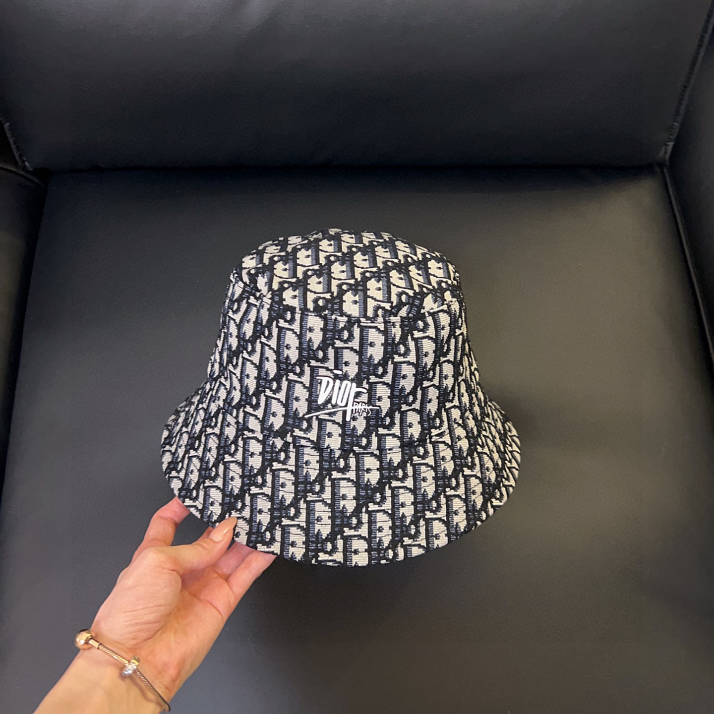 特价💛配防尘袋【DIOR迪奥】2026新款专柜大牌男女款简约渔夫帽，🔆百搭日常款～出街必备