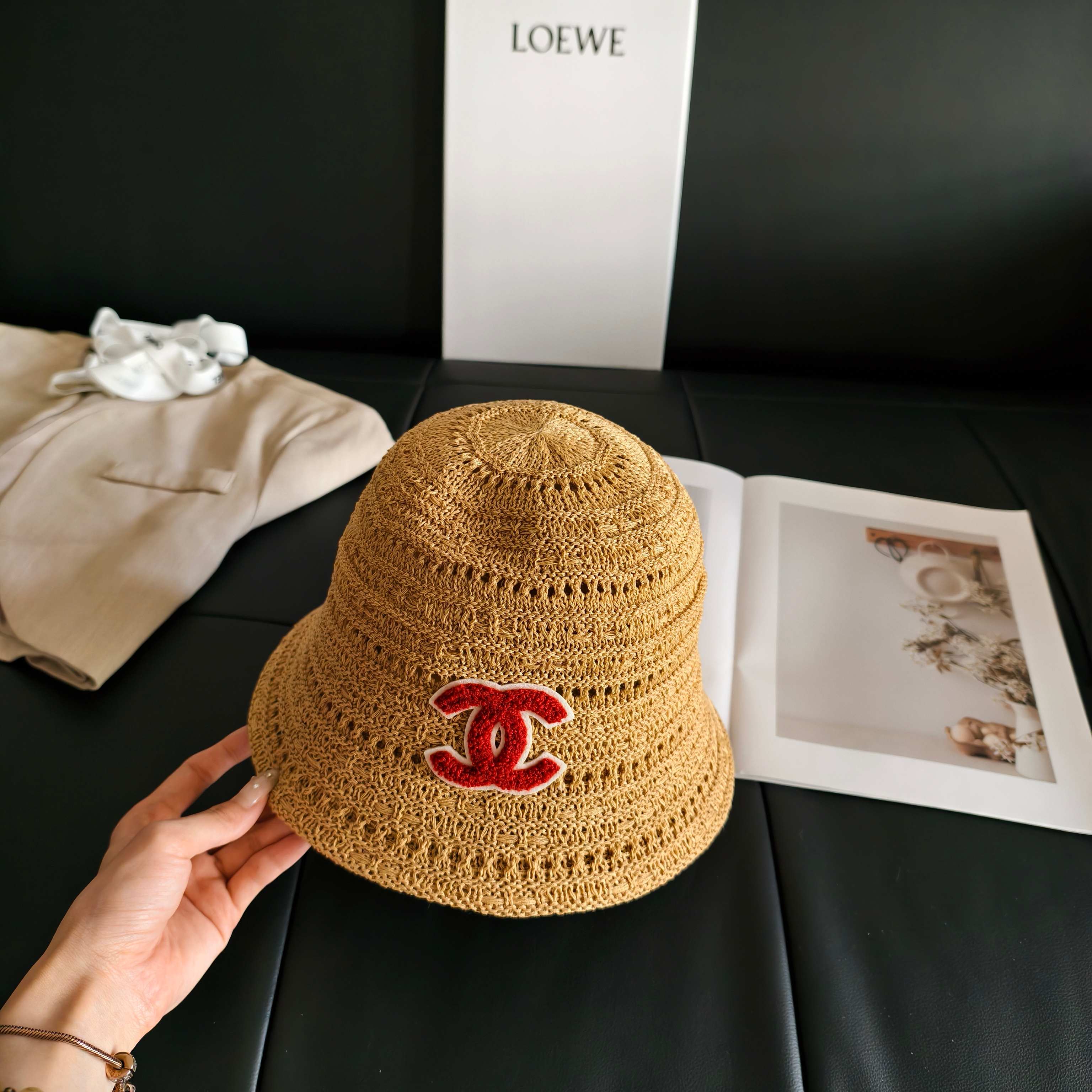 💛配防尘袋【CHANEL香奈儿】2026新款小香风小桶帽渔夫帽，独特设计～复古文艺的一款