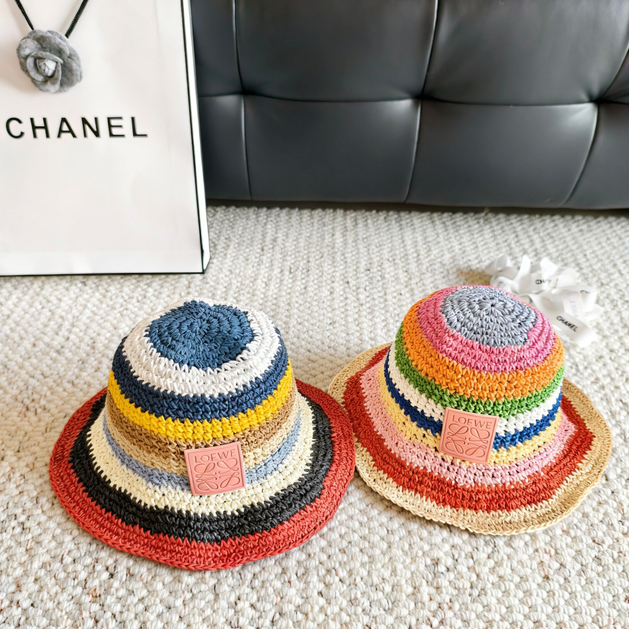 💛配防尘袋【Loewe罗意威】2026新款彩虹编织可折叠渔夫帽，独特设计～复古文艺的一款