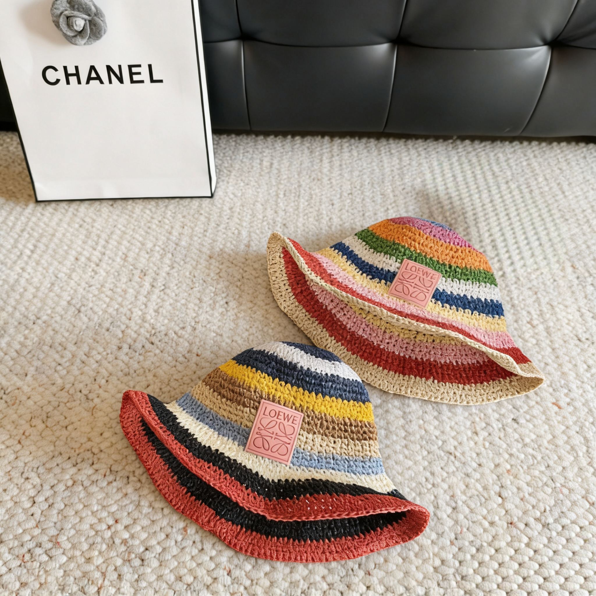 💛配防尘袋【Loewe罗意威】2026新款彩虹编织可折叠渔夫帽，独特设计～复古文艺的一款