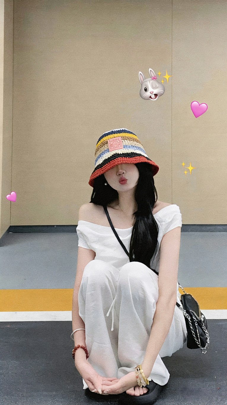 💛配防尘袋【Loewe罗意威】2026新款彩虹编织可折叠渔夫帽，独特设计～复古文艺的一款