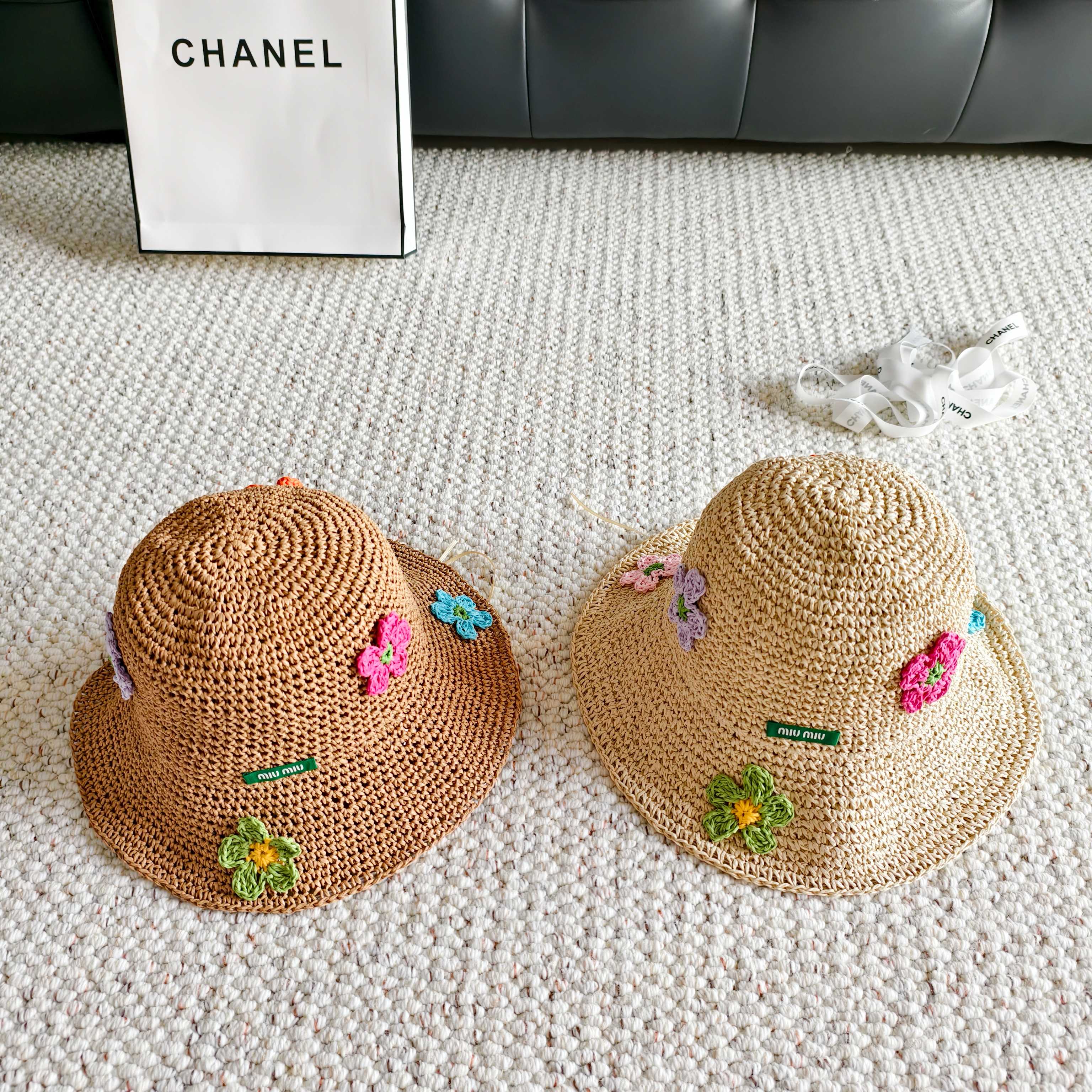 💛配防尘袋【MIUMIU缪缪】2026春夏新款编织撞色花瓣渔夫帽，独特设计～复古文艺的一款