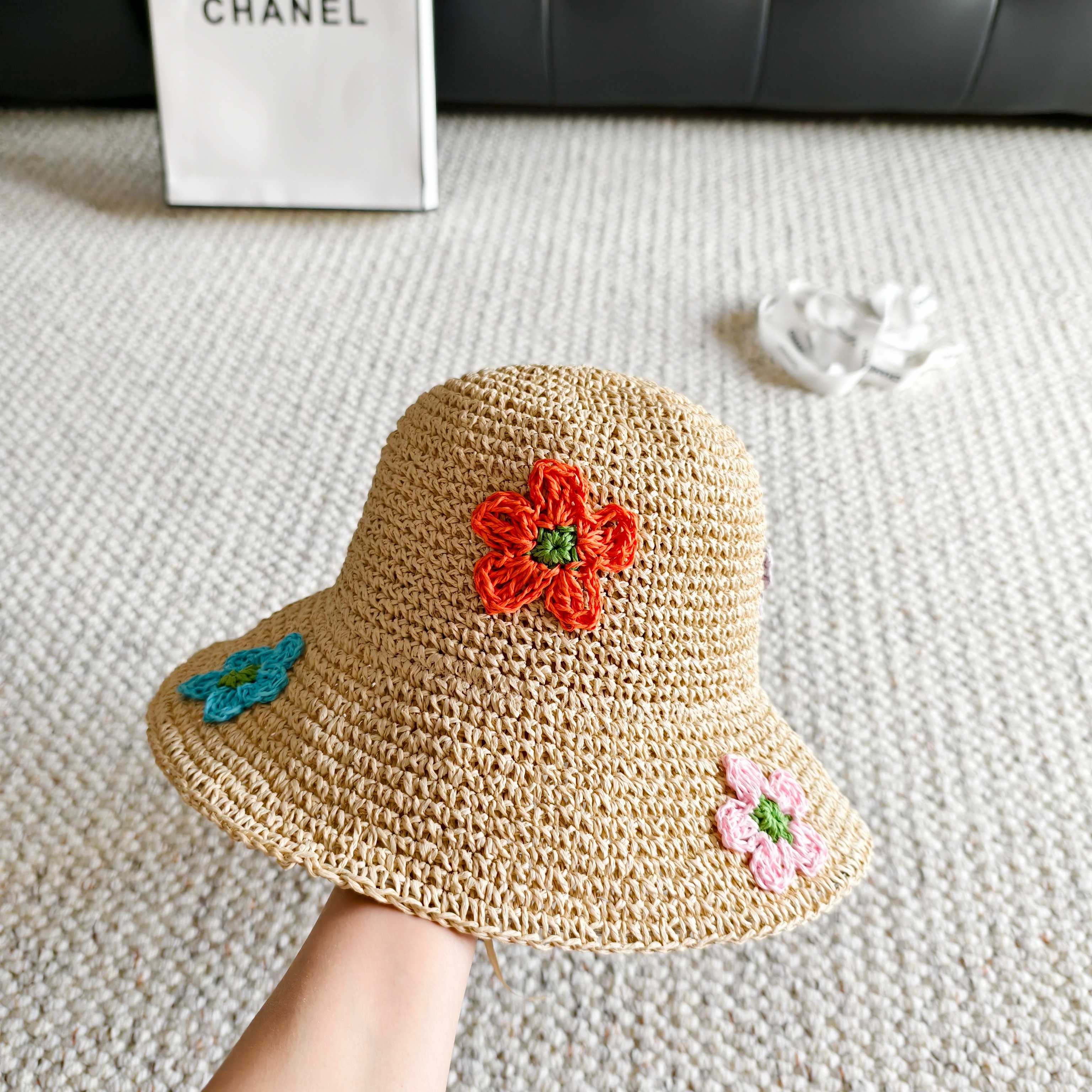 💛配防尘袋【MIUMIU缪缪】2026春夏新款编织撞色花瓣渔夫帽，独特设计～复古文艺的一款